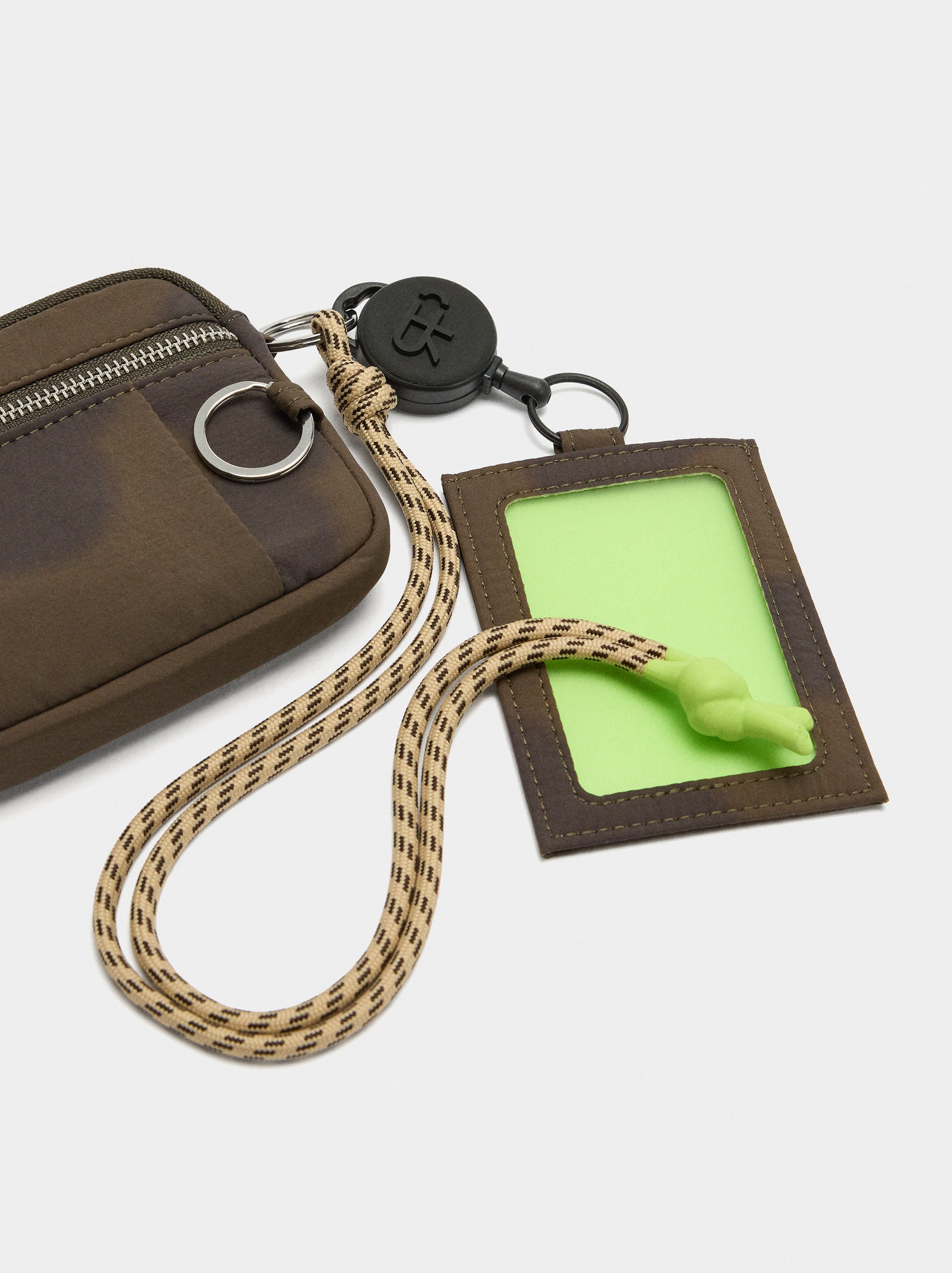 Monedero De Nylon Estampado Floral