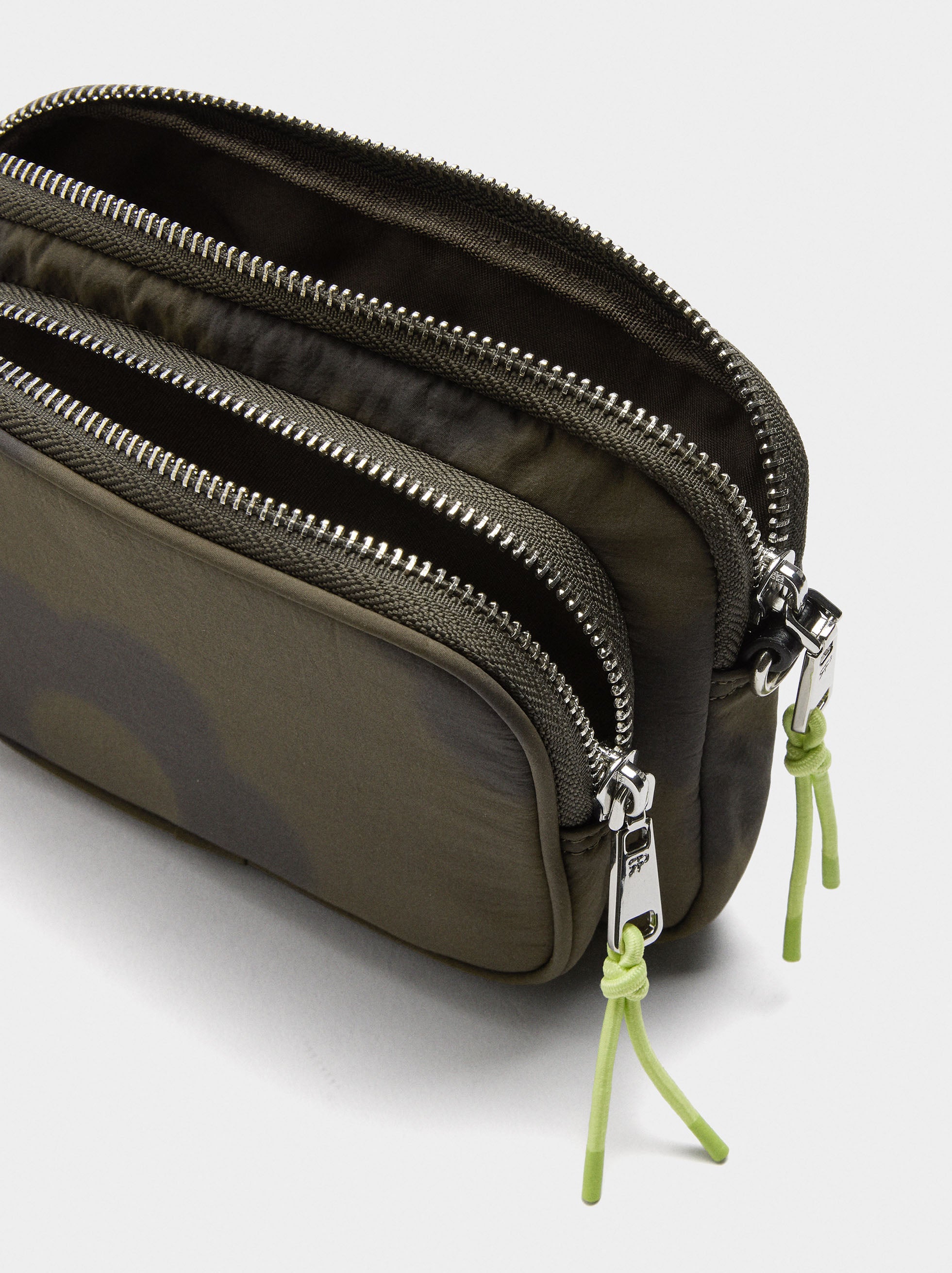 Bolso Multiusos De Nylon Estampado Floral