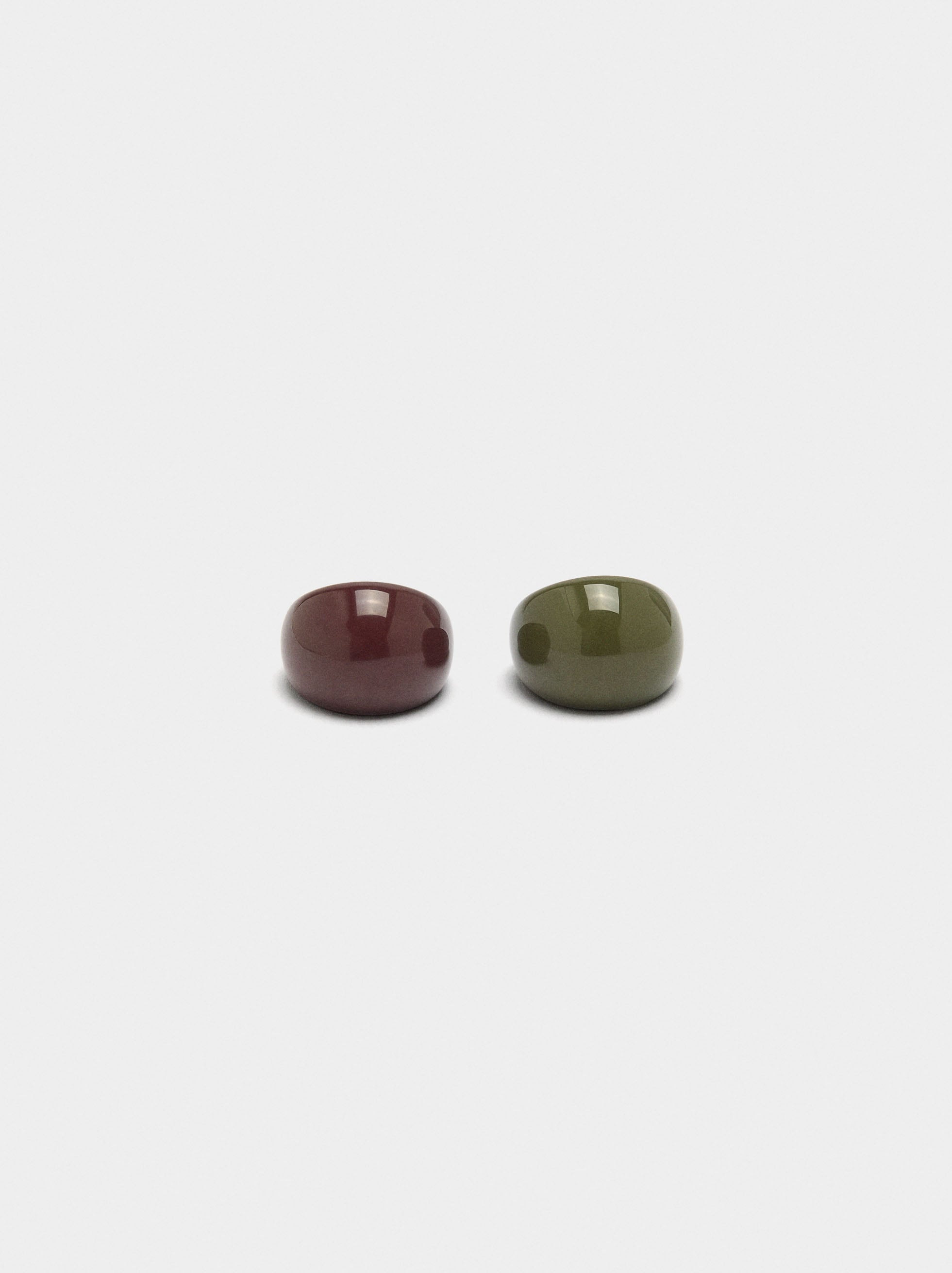 Set De Anillos Redondeados En Resina