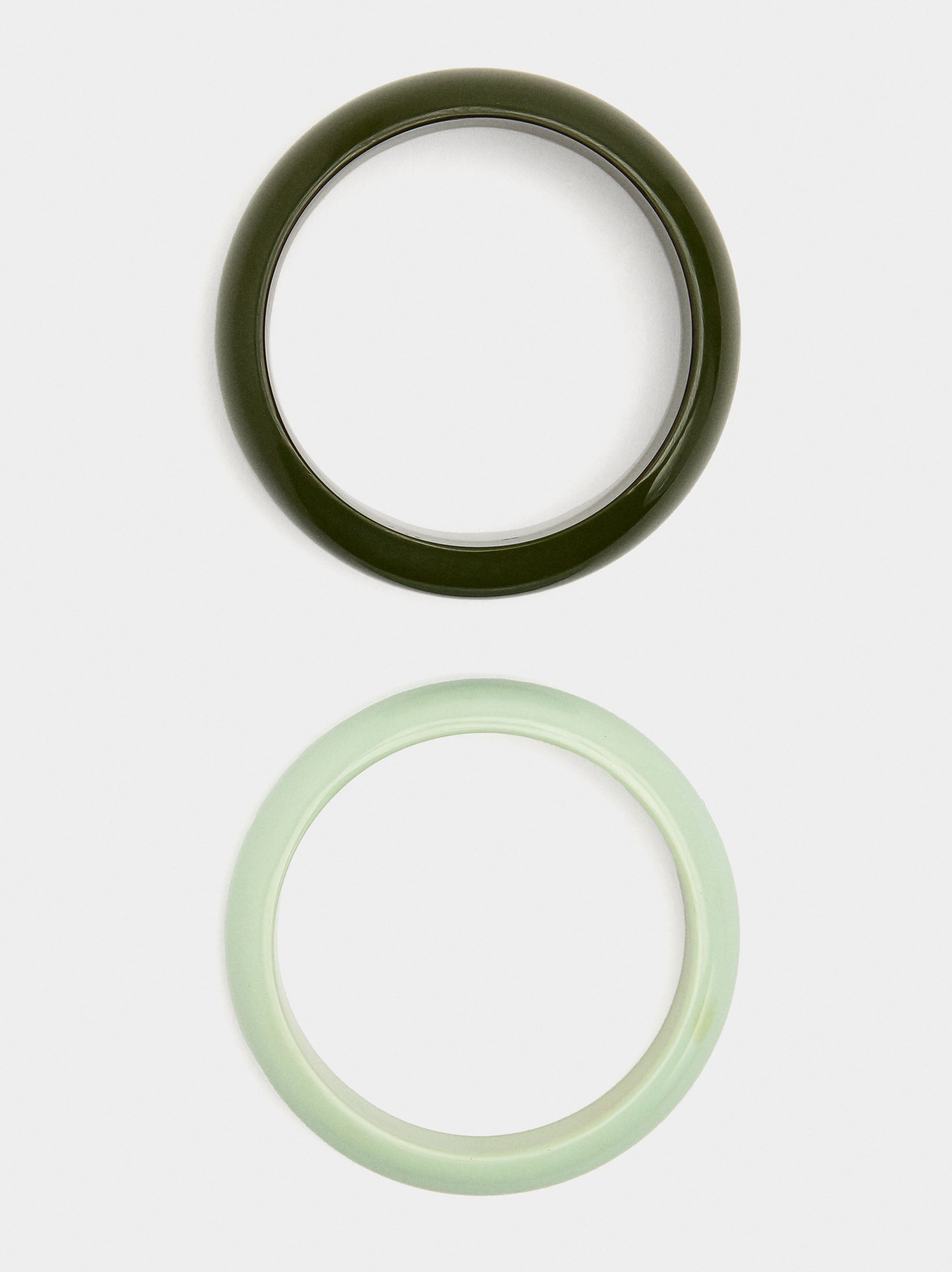 Set De Pulseras Con Resina