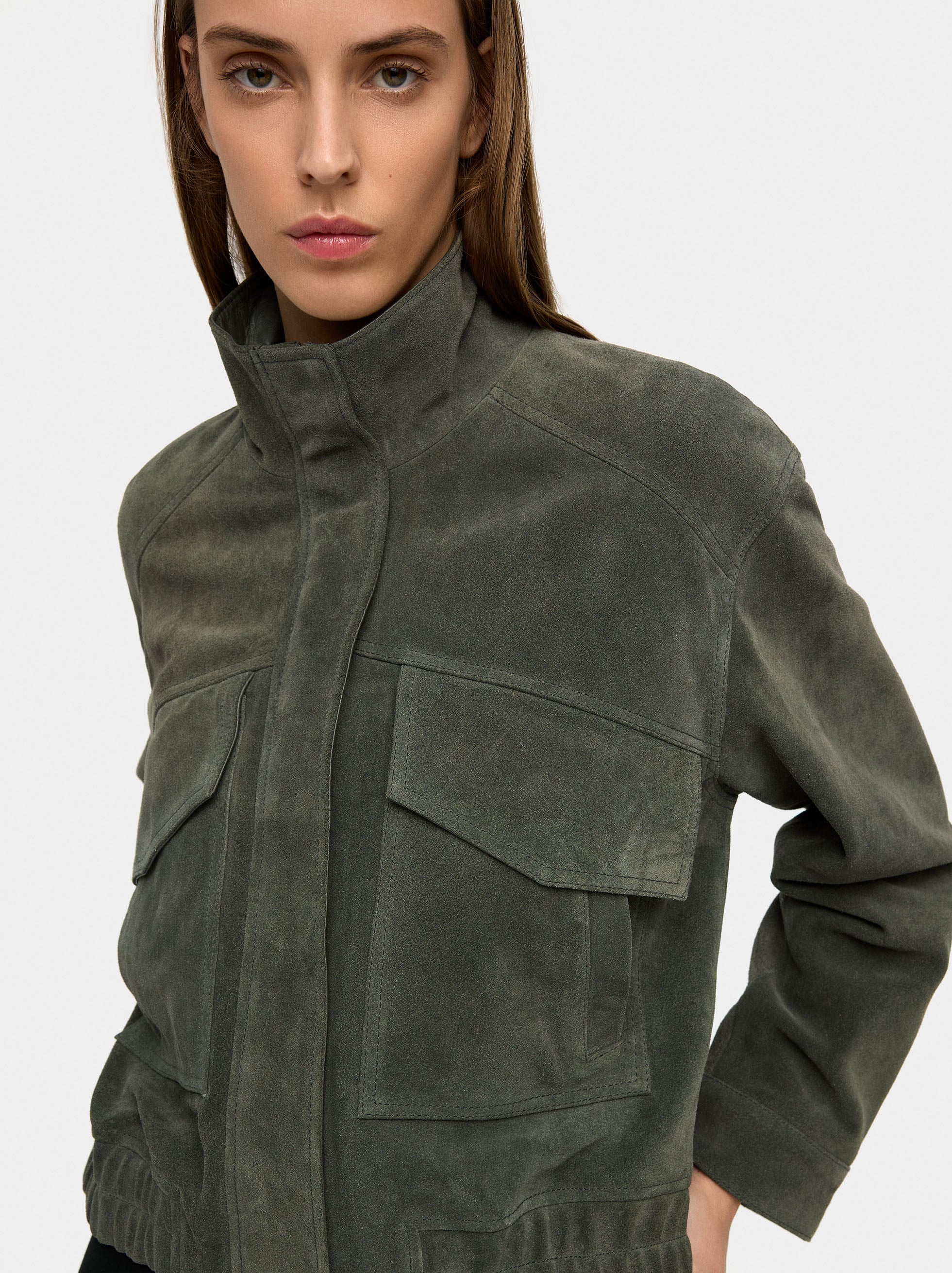 Chaqueta De Piel Con Cuello Alto