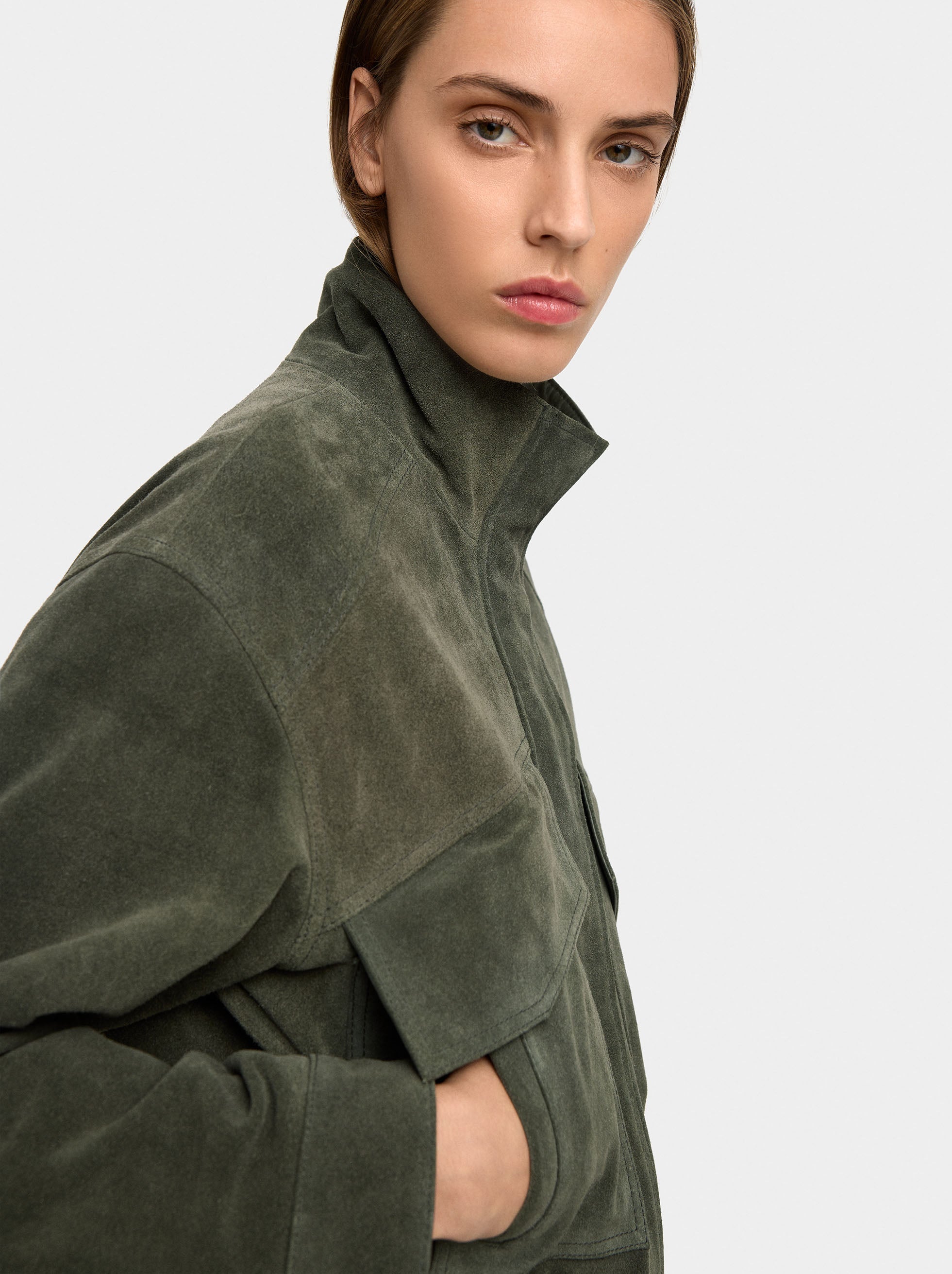 Chaqueta De Piel Con Cuello Alto