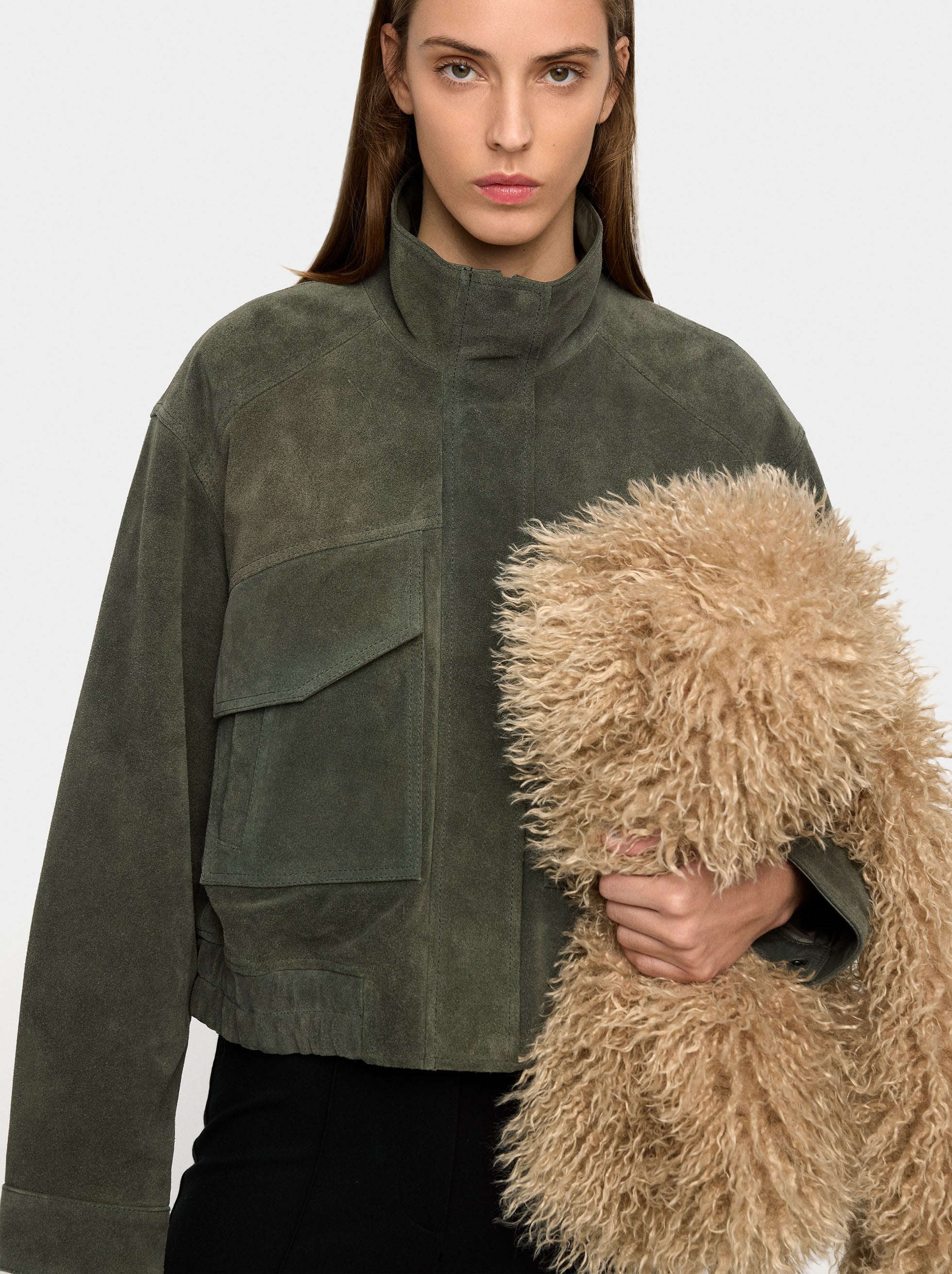 Chaqueta De Piel Con Cuello Alto