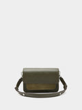 Bolso Bandolera Con Solapa Y Textura