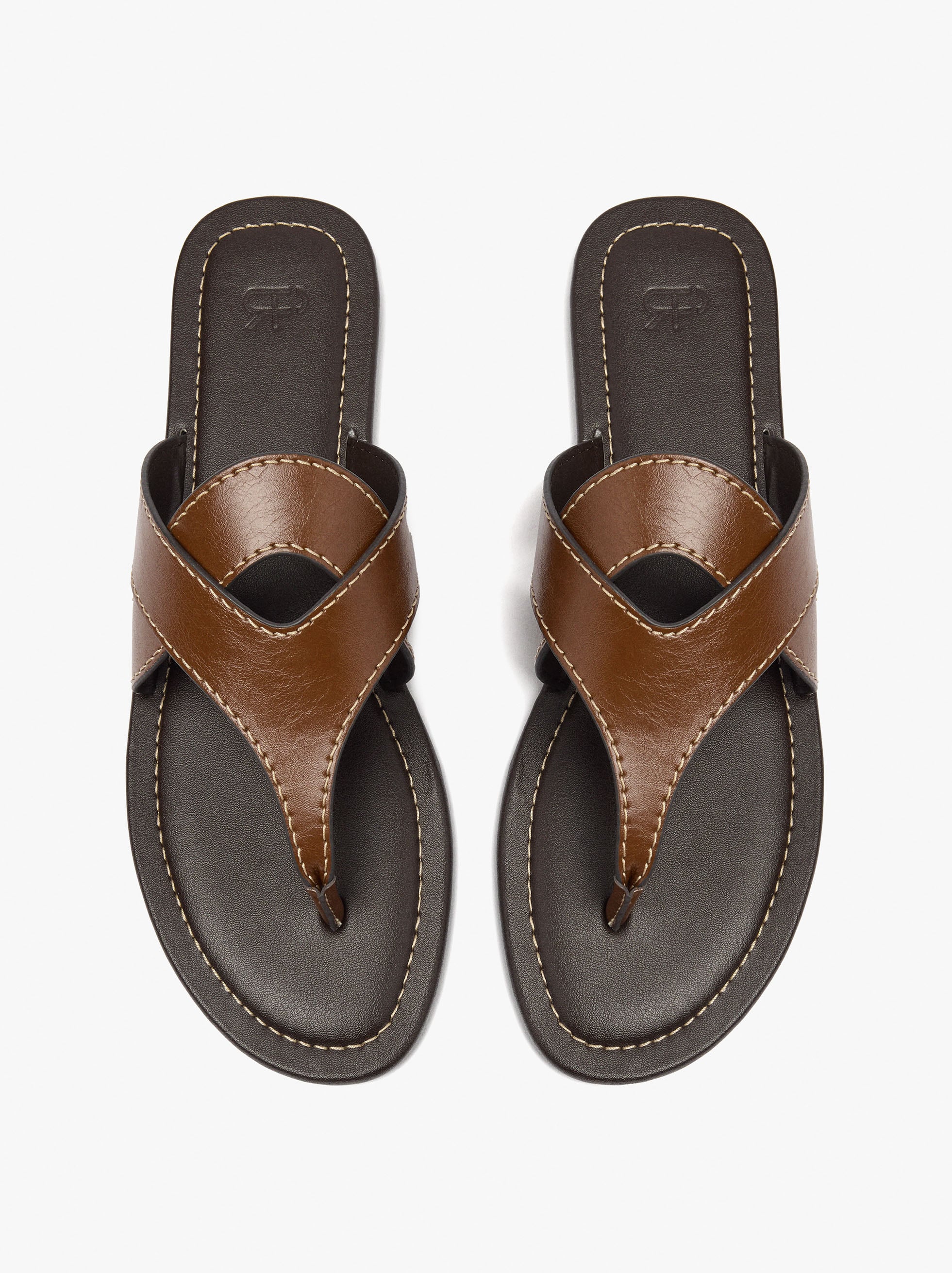 Sandalias Planas Con Tiras Cruzadas