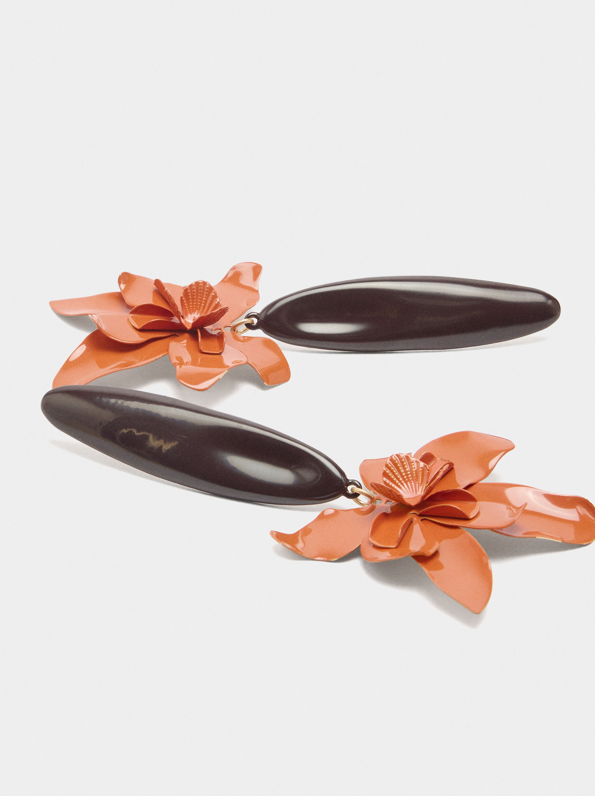 Pendientes Maxi Flor Con Esmalte