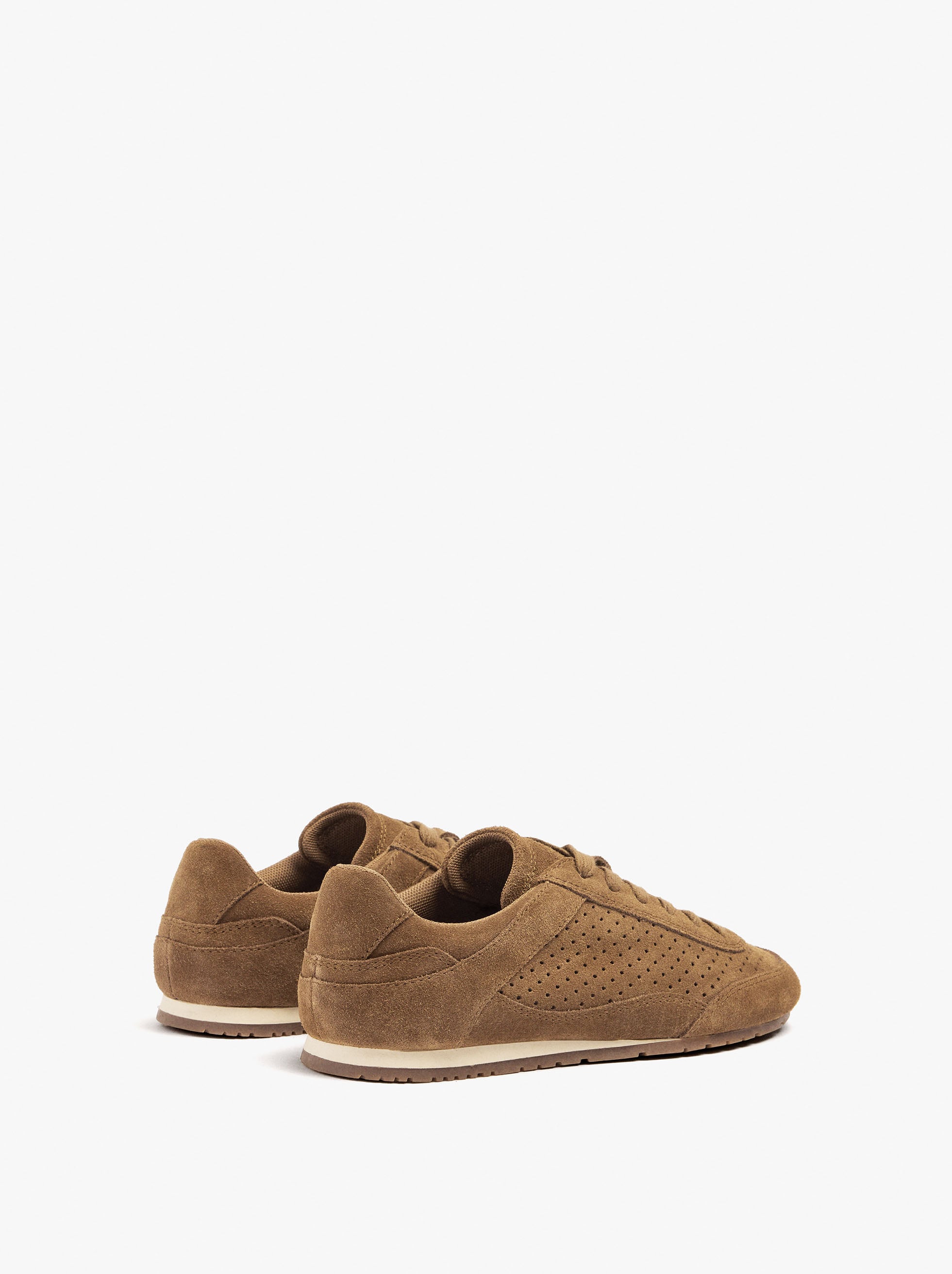 Zapatillas De Piel Monocromáticas