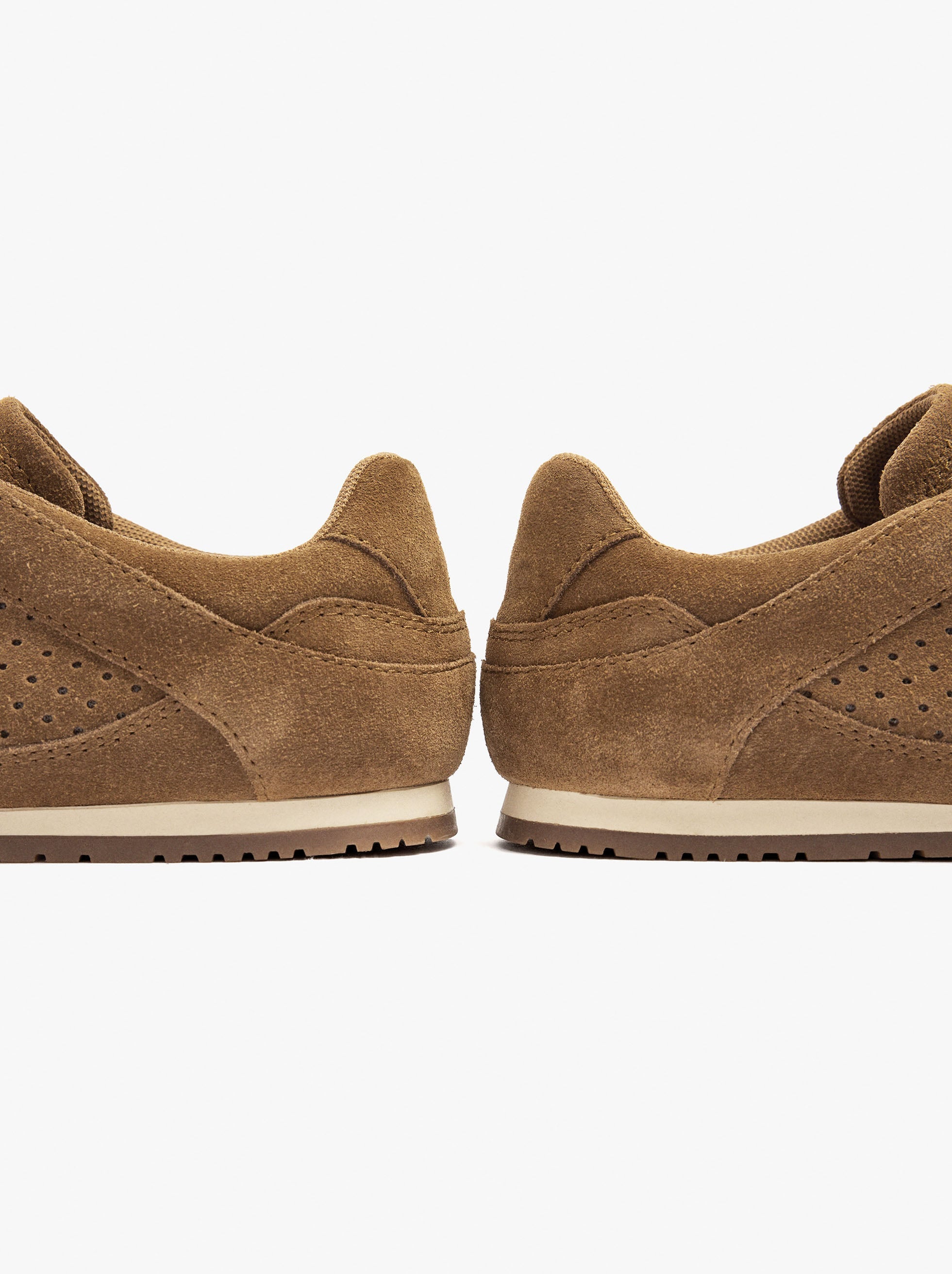 Zapatillas De Piel Monocromáticas