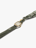 Reloj Con Pulsera De Tela Con Charms