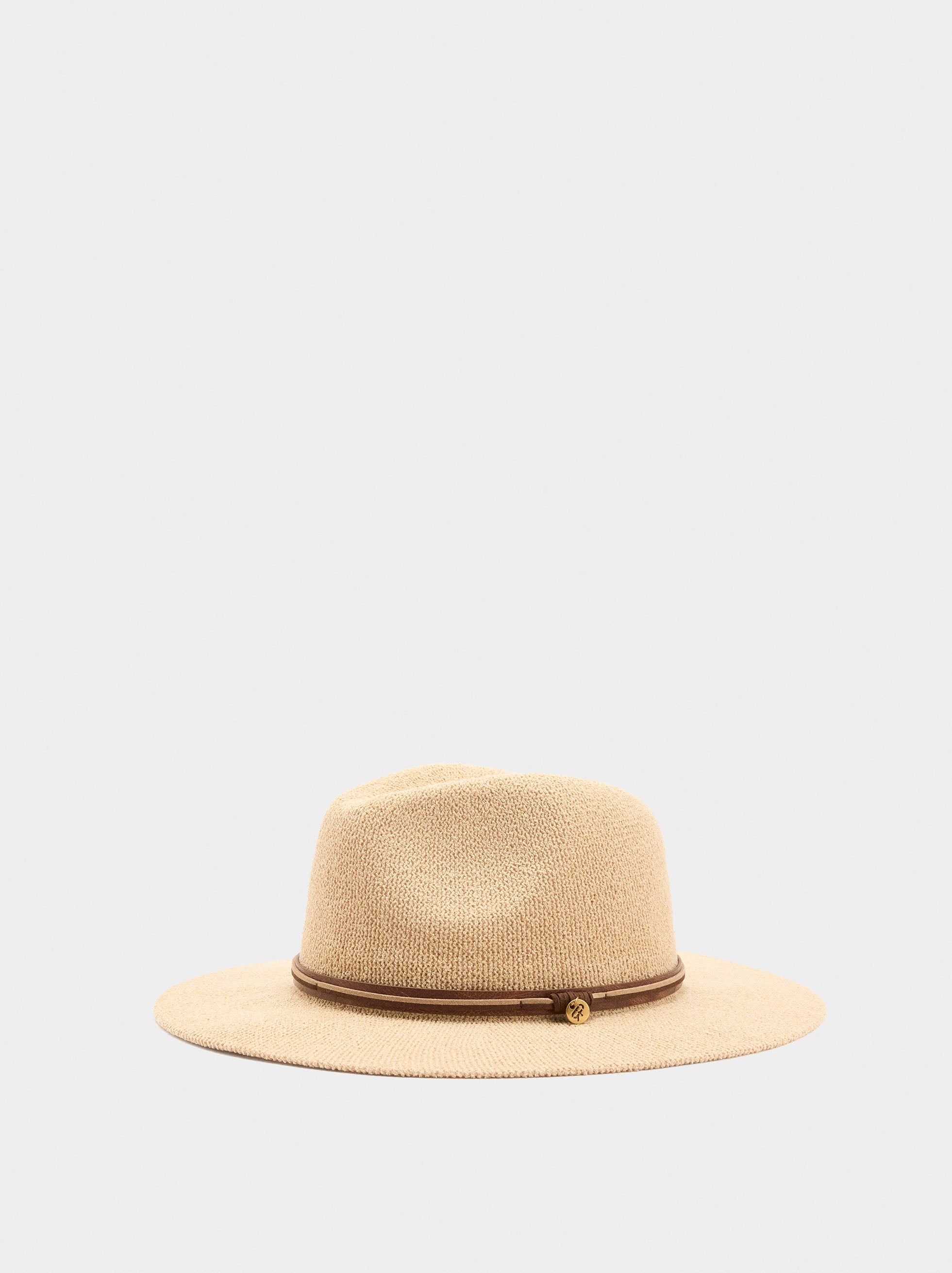 Sombrero De Punto Con Cintos Efecto Piel