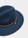 Sombrero De Punto Con Cintos Efecto Piel