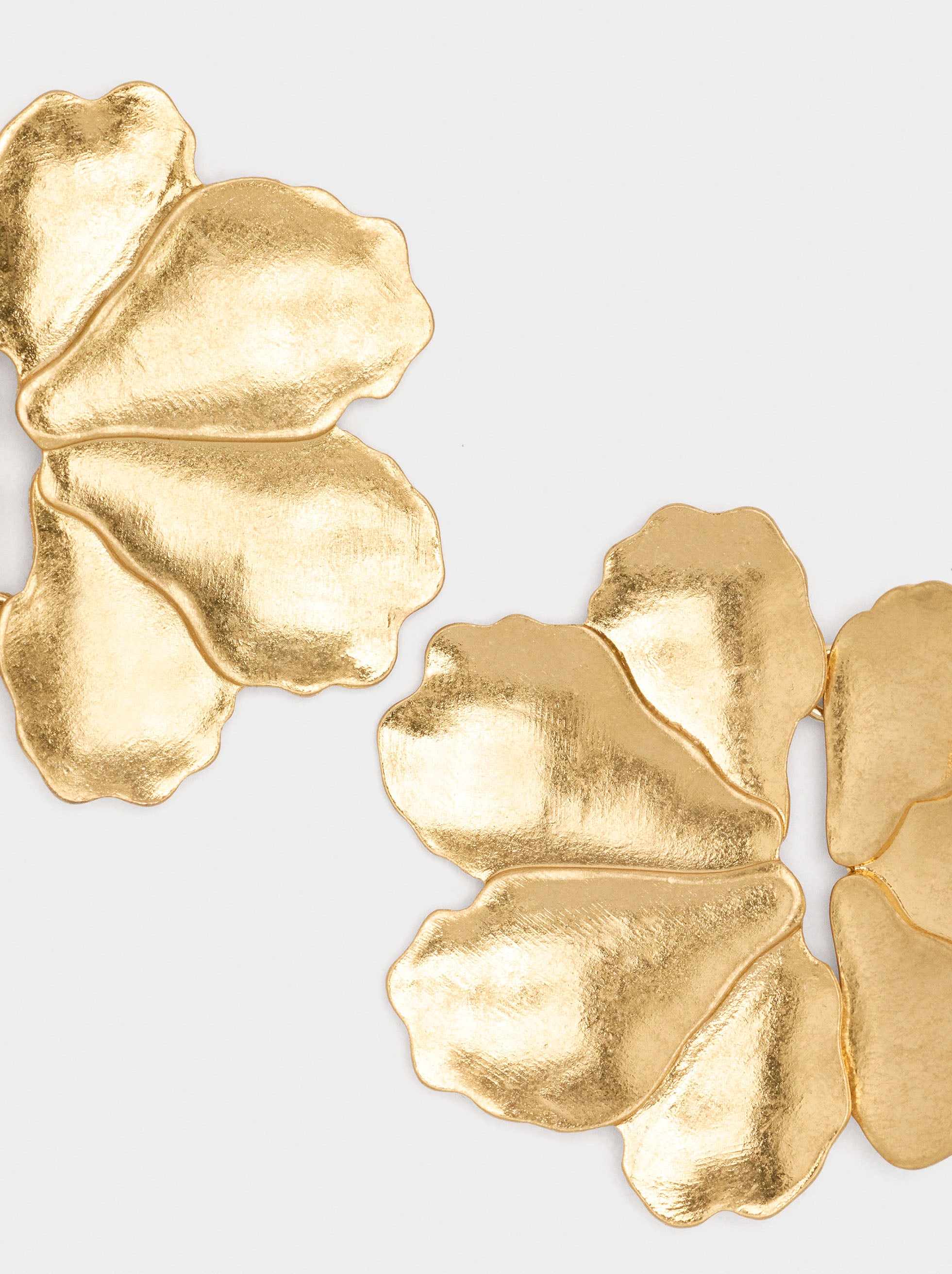 Pendientes Maxi Flor Con Relieve
