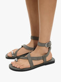 Sandalias De Piel Cruzadas Detalle Metálico