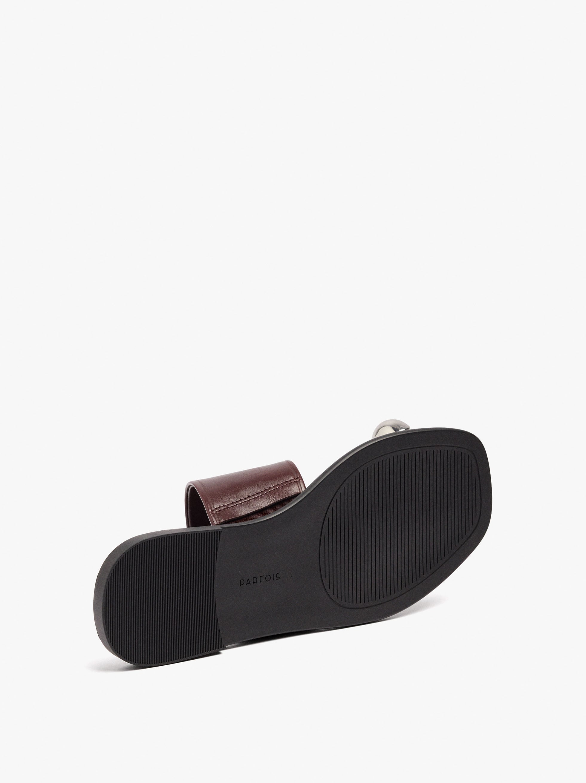 Sandalias De Piel Detalle Metálico