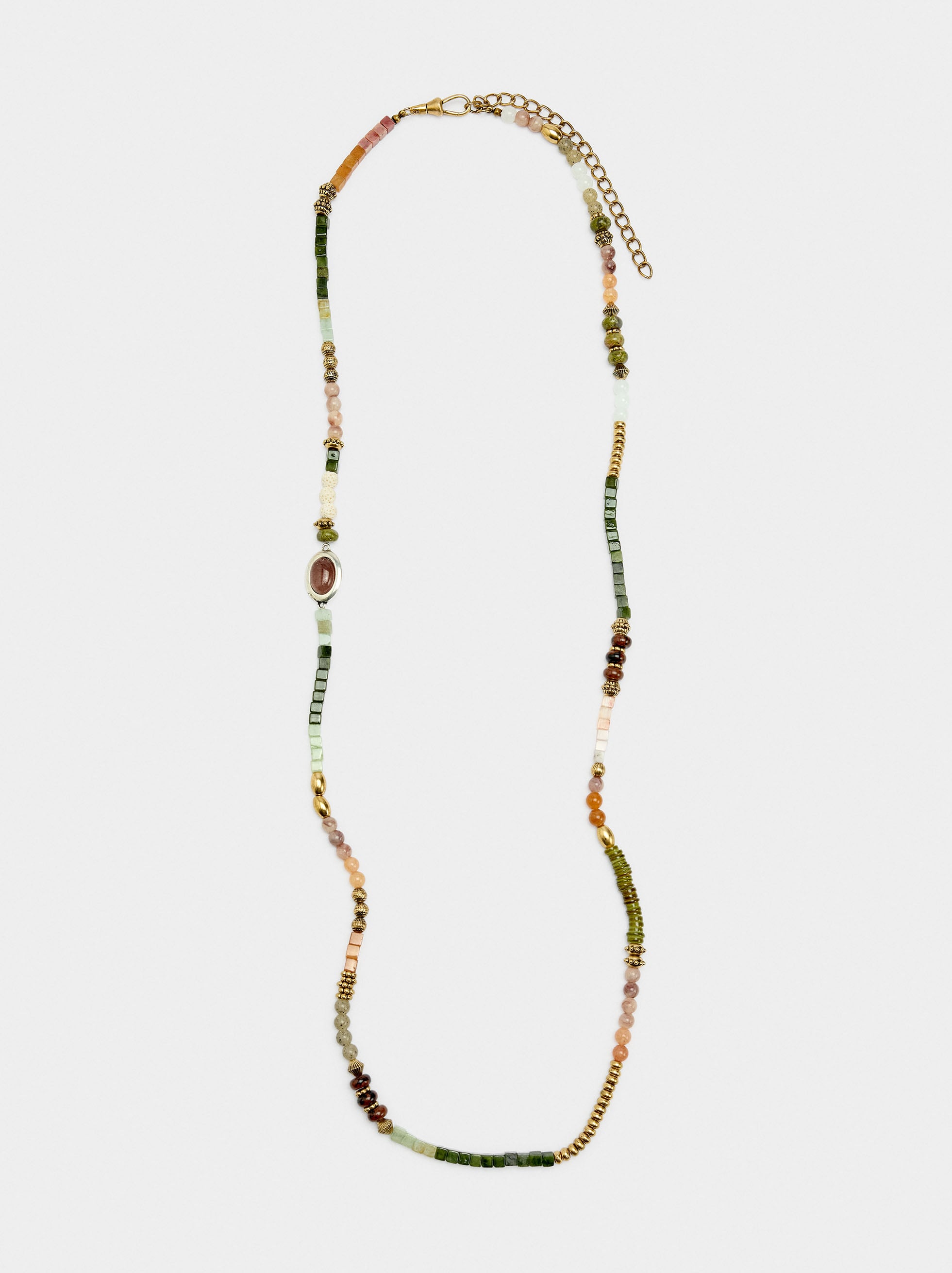 Collar Largo Con Cuentas De Piedra Y Resina