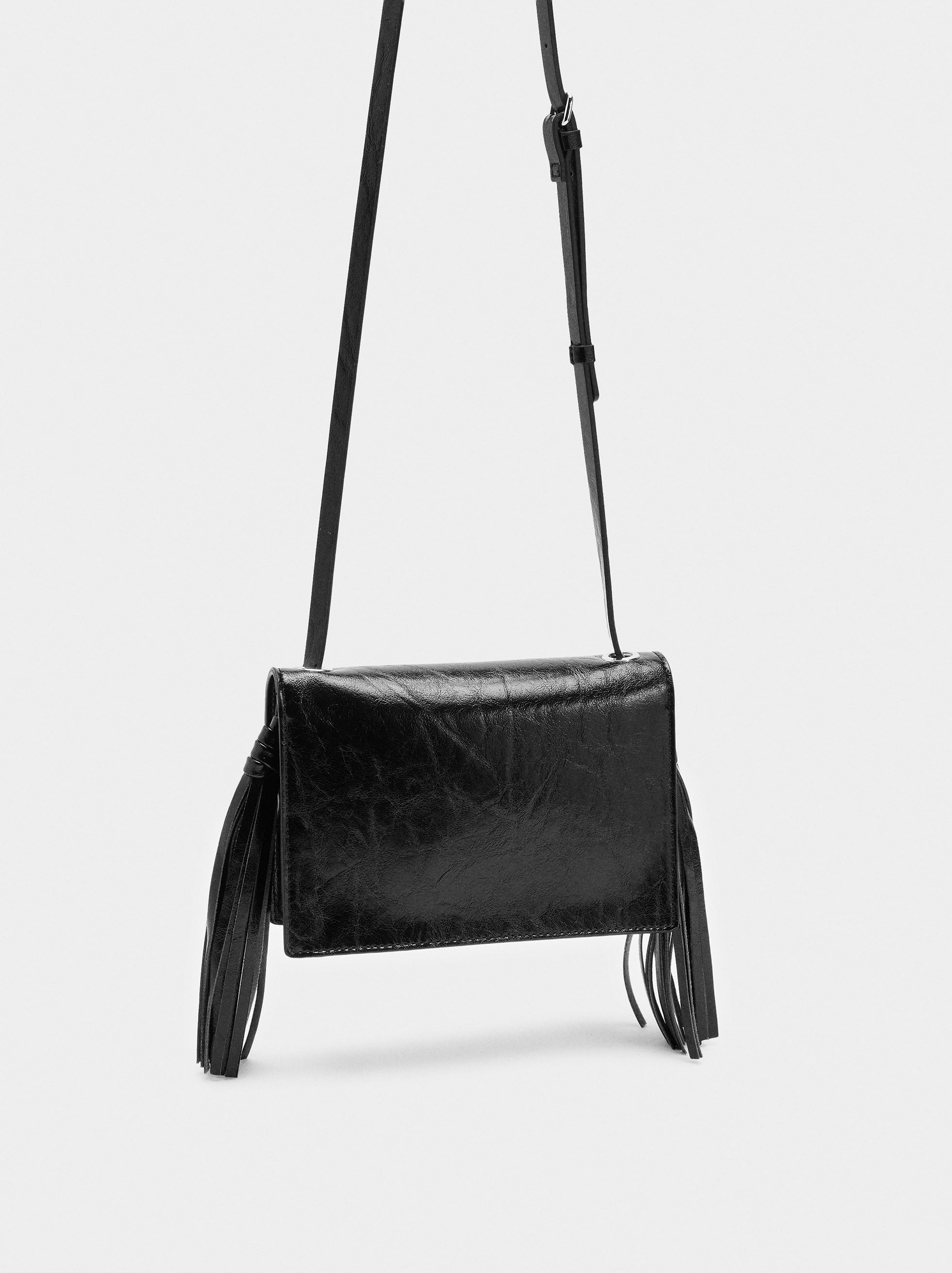 Bolso Bandolera Con Tachuelas Y Flecos