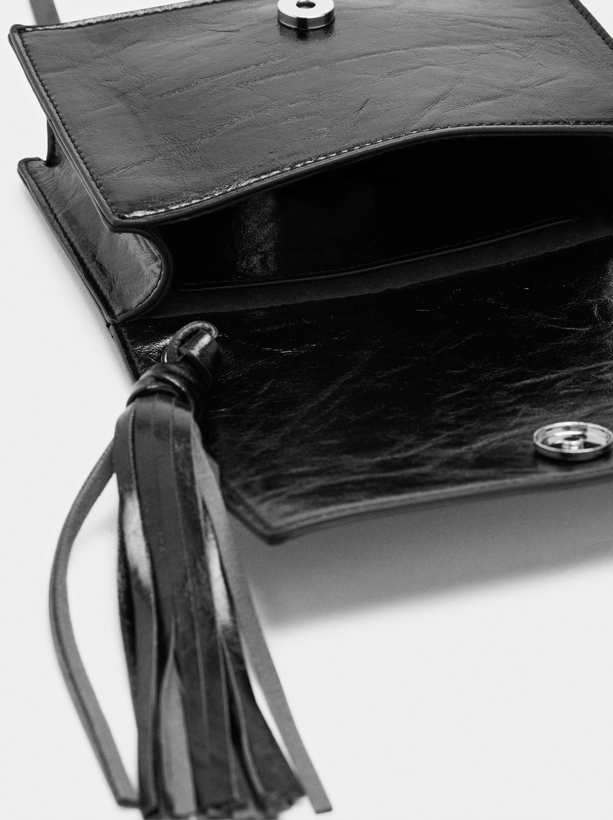 Bolso Bandolera Con Tachuelas Y Flecos