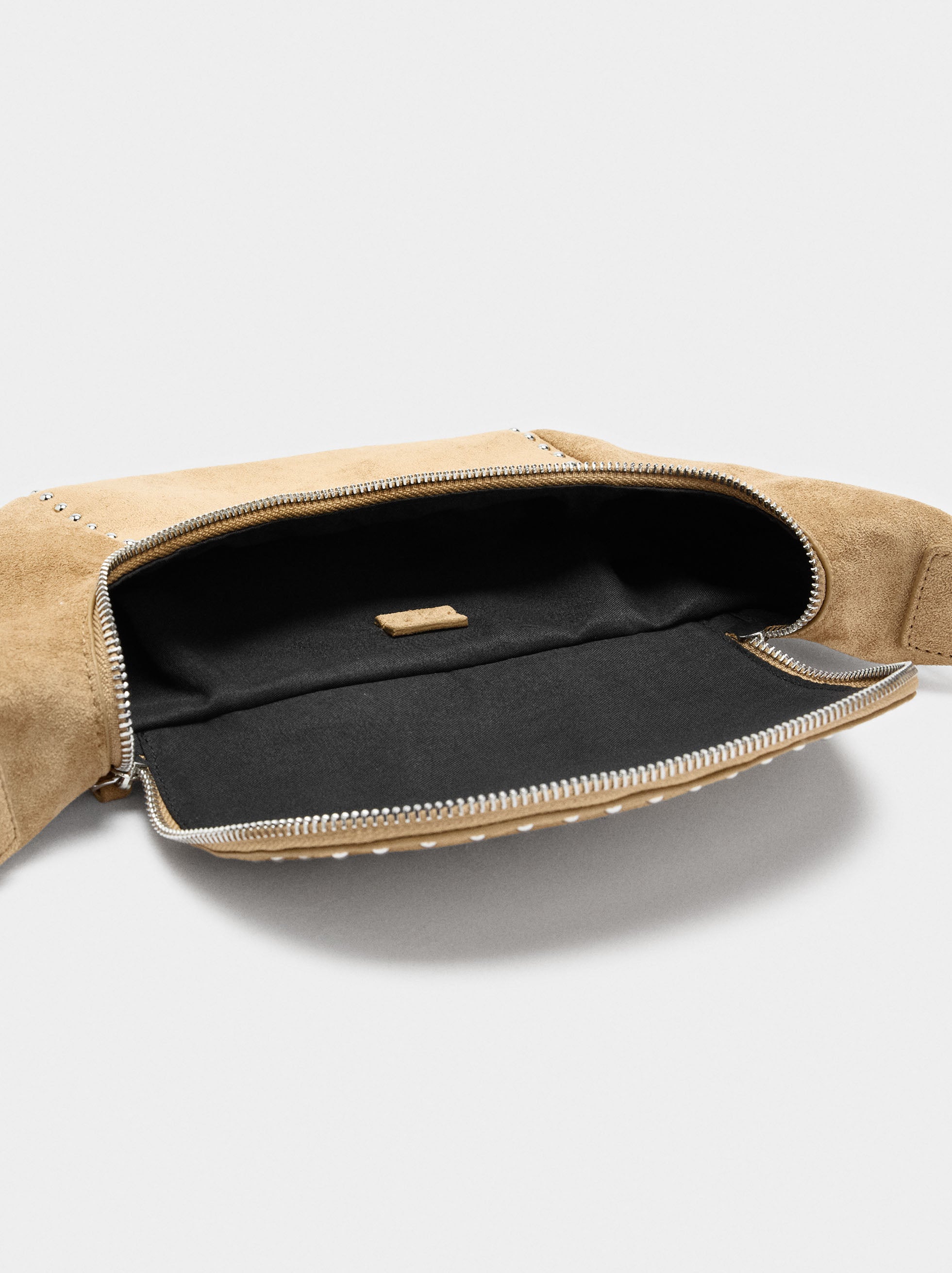 Bolso Bandolera Efecto Piel Con Tachuelas