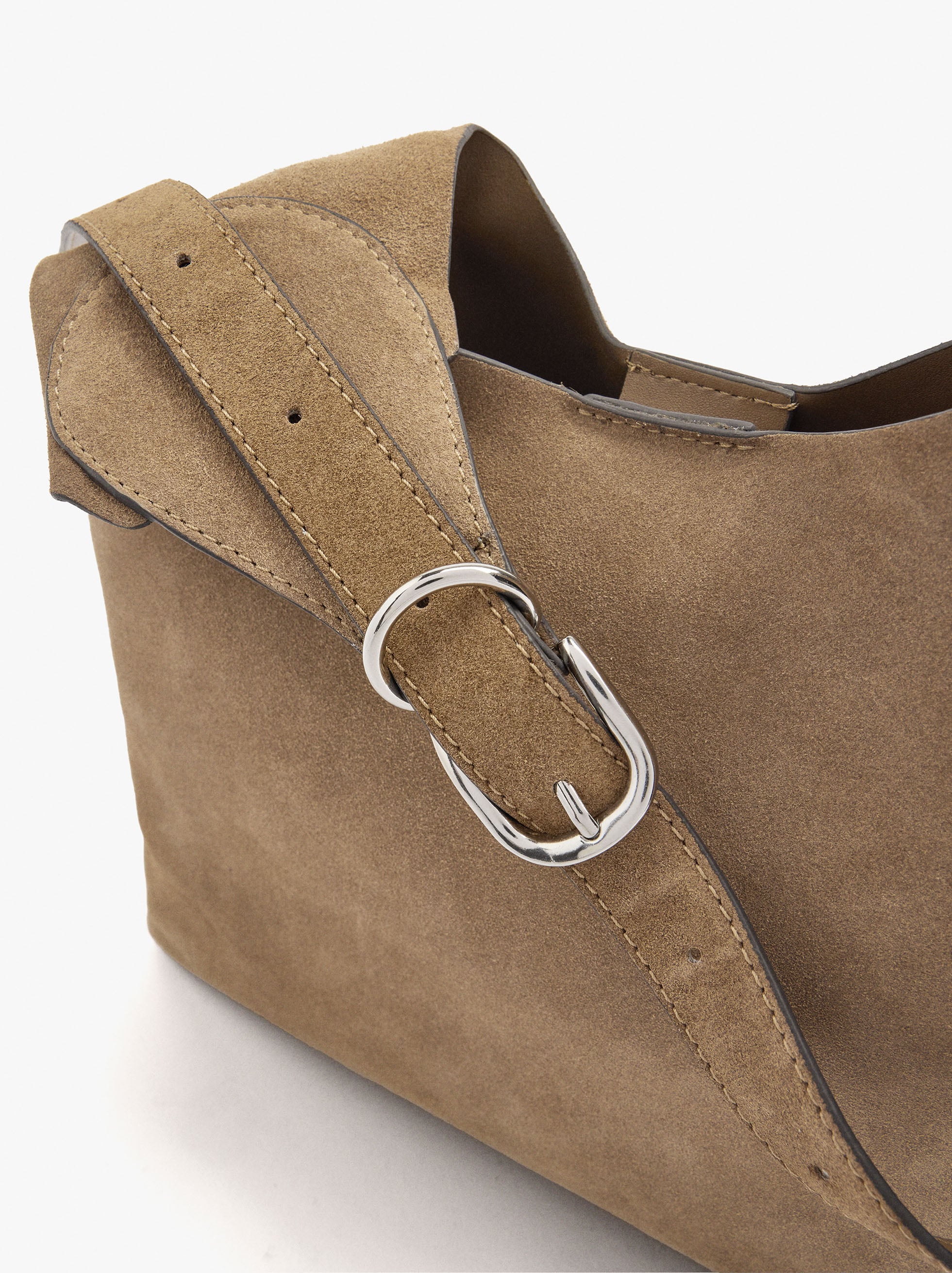 Bolso De Hombro De Piel Con Hebilla