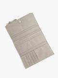 Cartera Con Tachuelas Efecto Piel