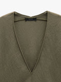 Top Liso Con Escote En Pico