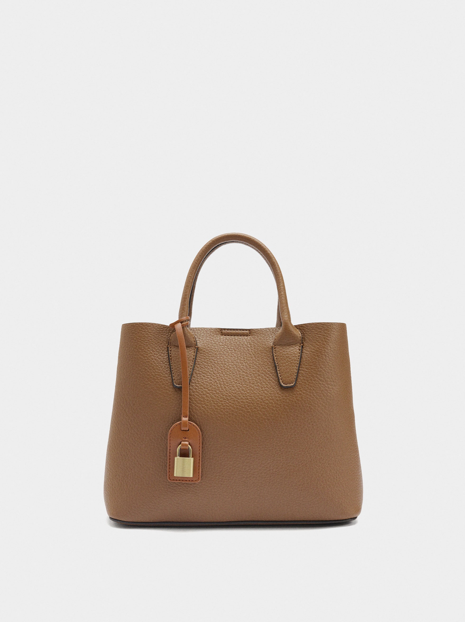 Bolso Tote Con Textura Y Colgante
