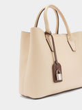 Bolso Tote Con Textura Y Colgante