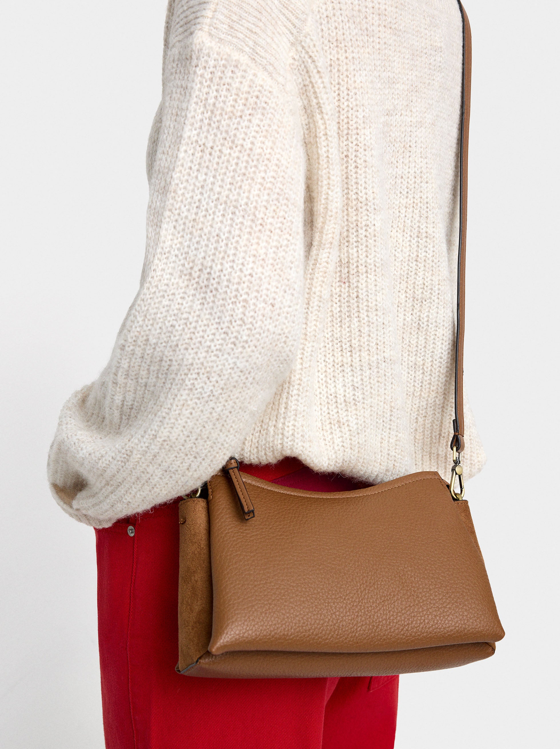 Bolso Bandolera Con Textura Efecto Piel