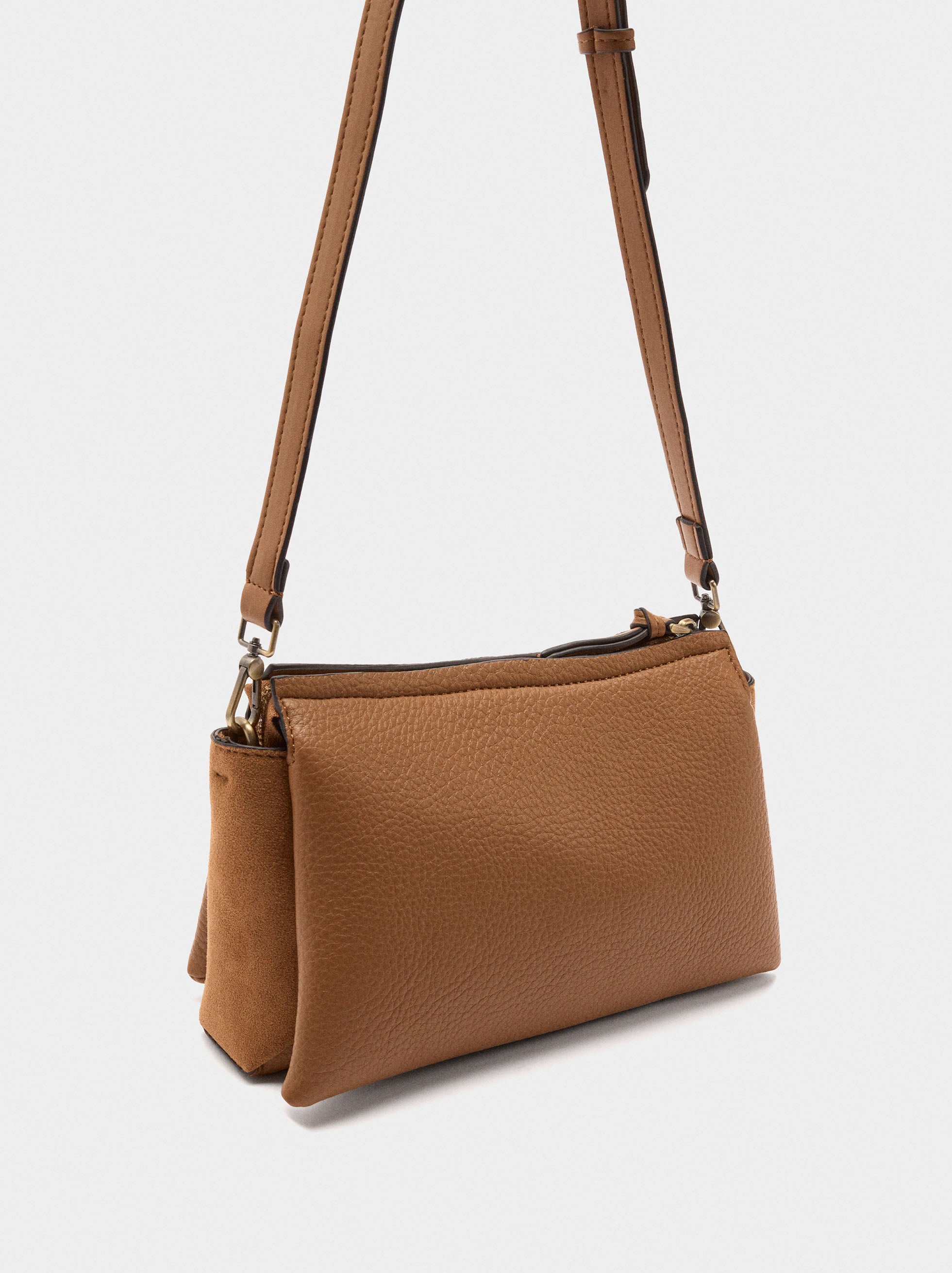 Bolso Bandolera Con Textura Efecto Piel