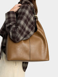 Bolso Liso Estilo Hobo