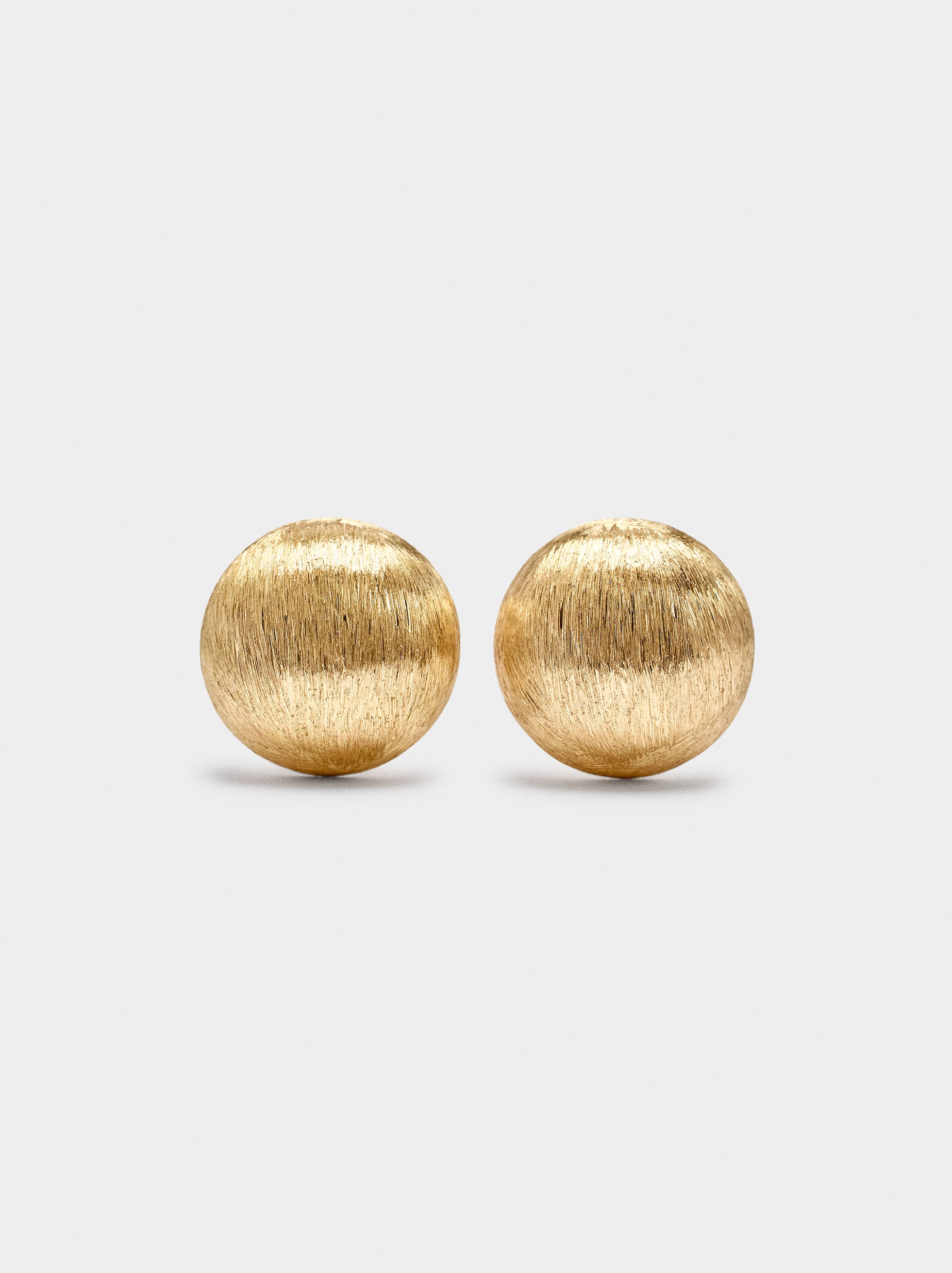 Pendientes Con Media Esfera