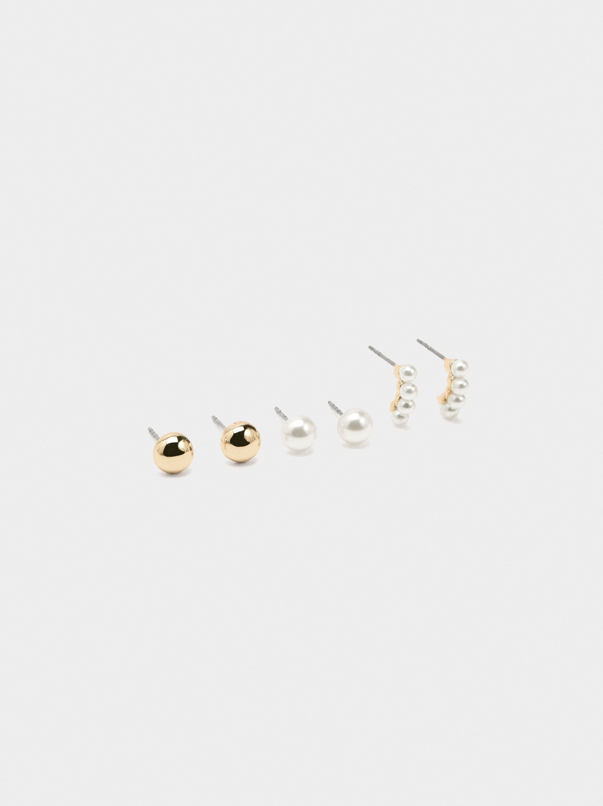 Pendientes Cortos Con Perlas