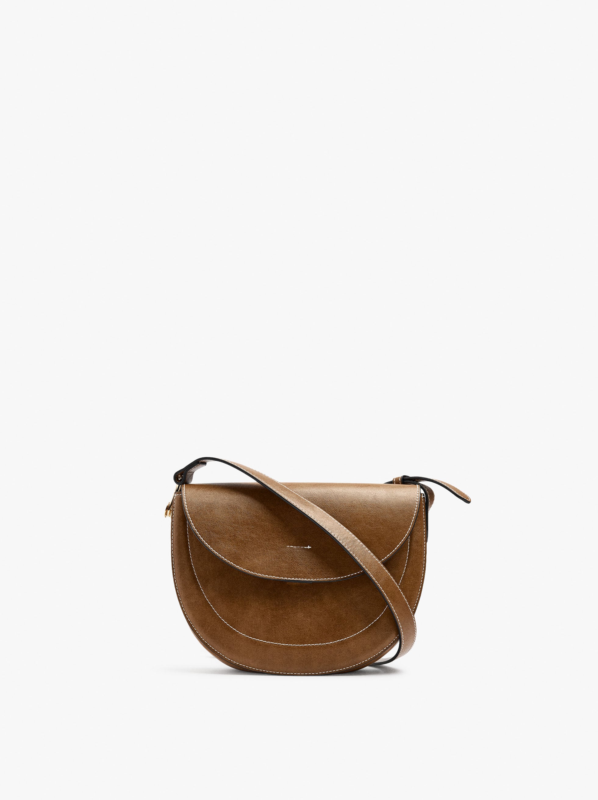 Bolso Bandolera Ovalado Con Solapa