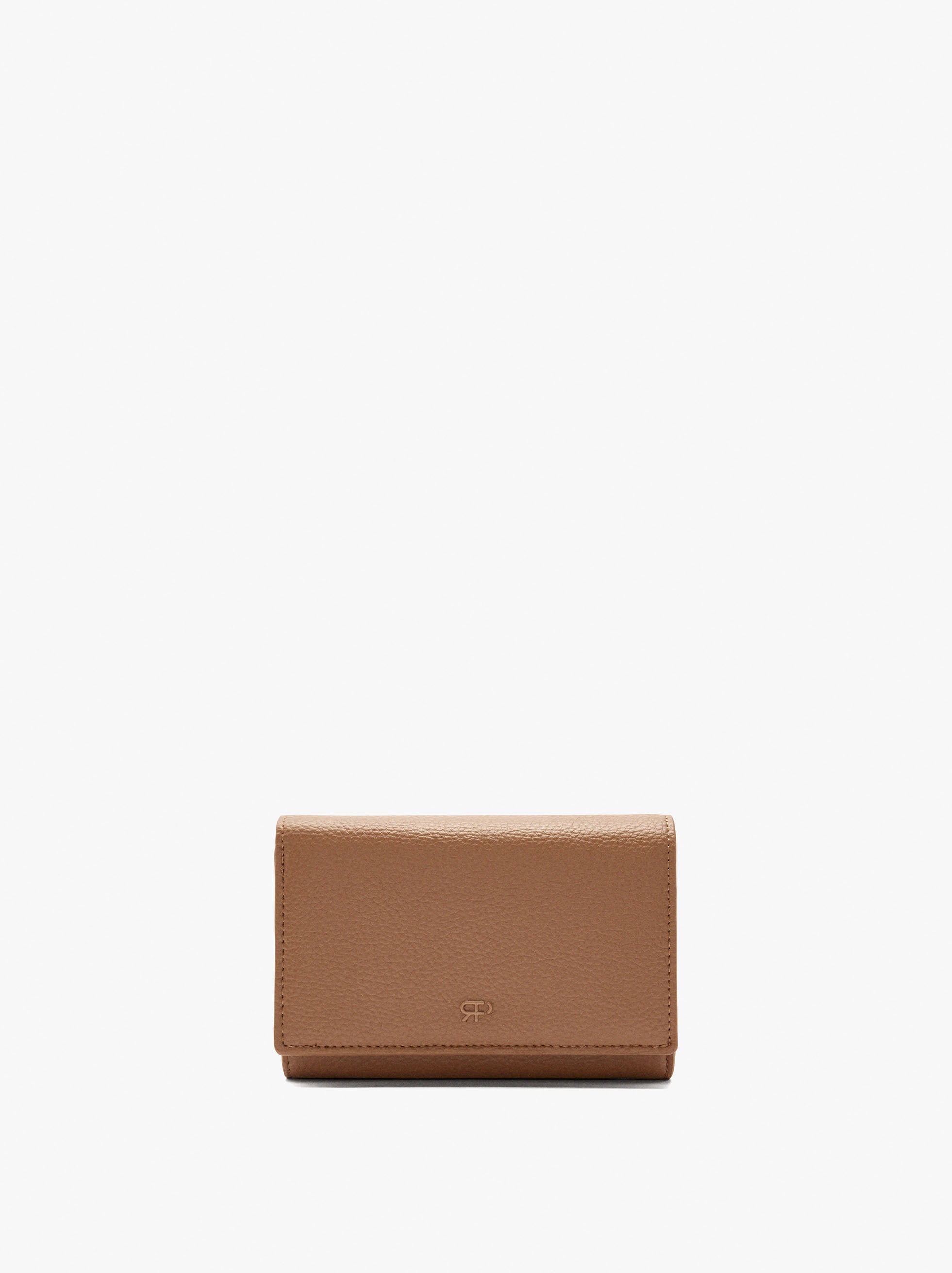 Cartera Con Textura Y Solapa