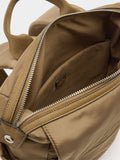 Mochila De Nylon Con Colgante