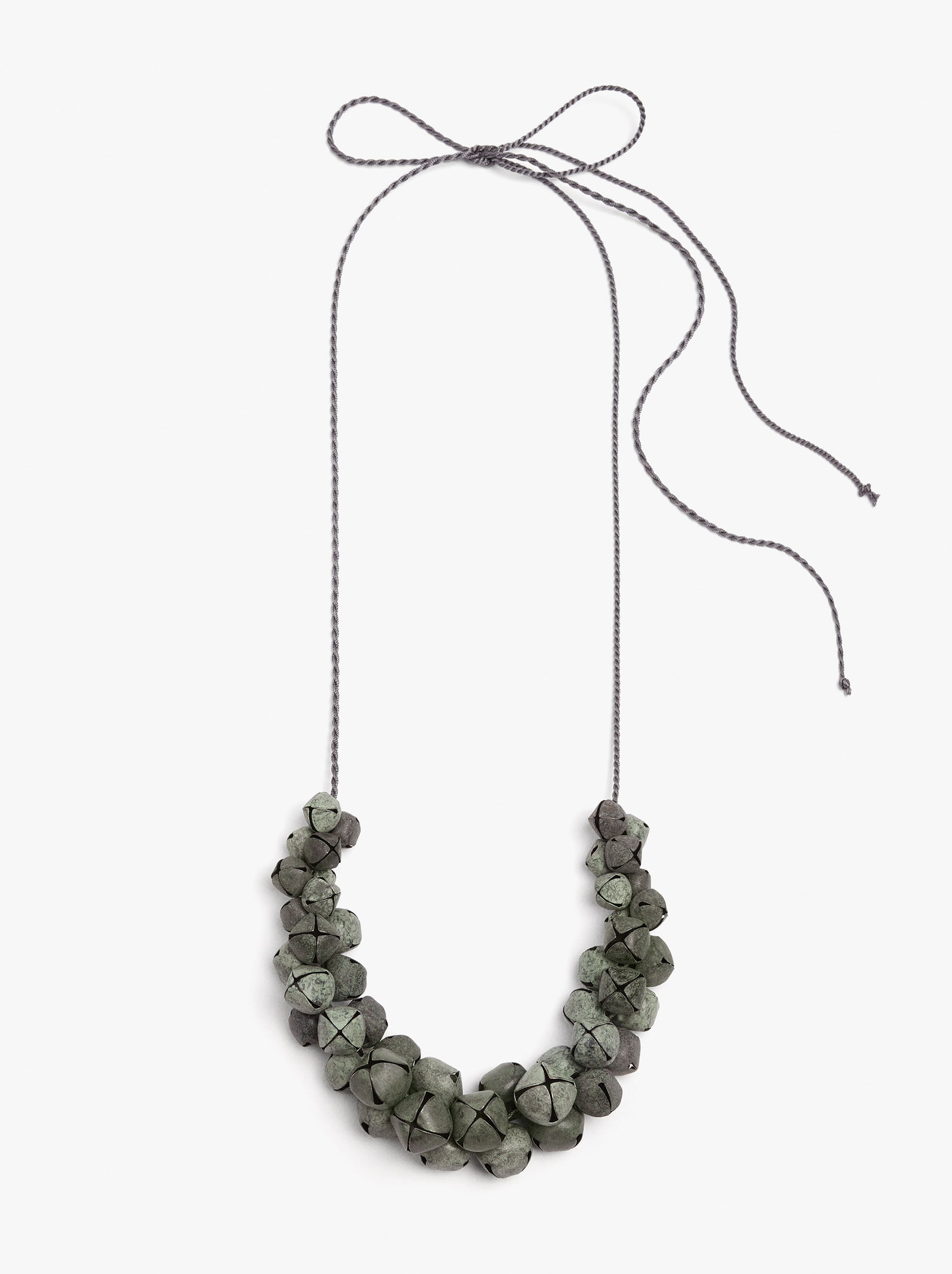 Collar De Cordón Con Cascabeles