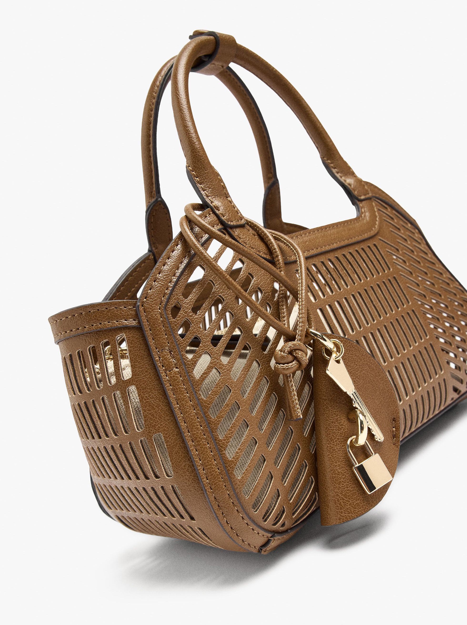 Bolso Tote Perforado Con Bolso Removible M