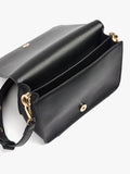 Bolso Bandolera Con Textura Y Solapa