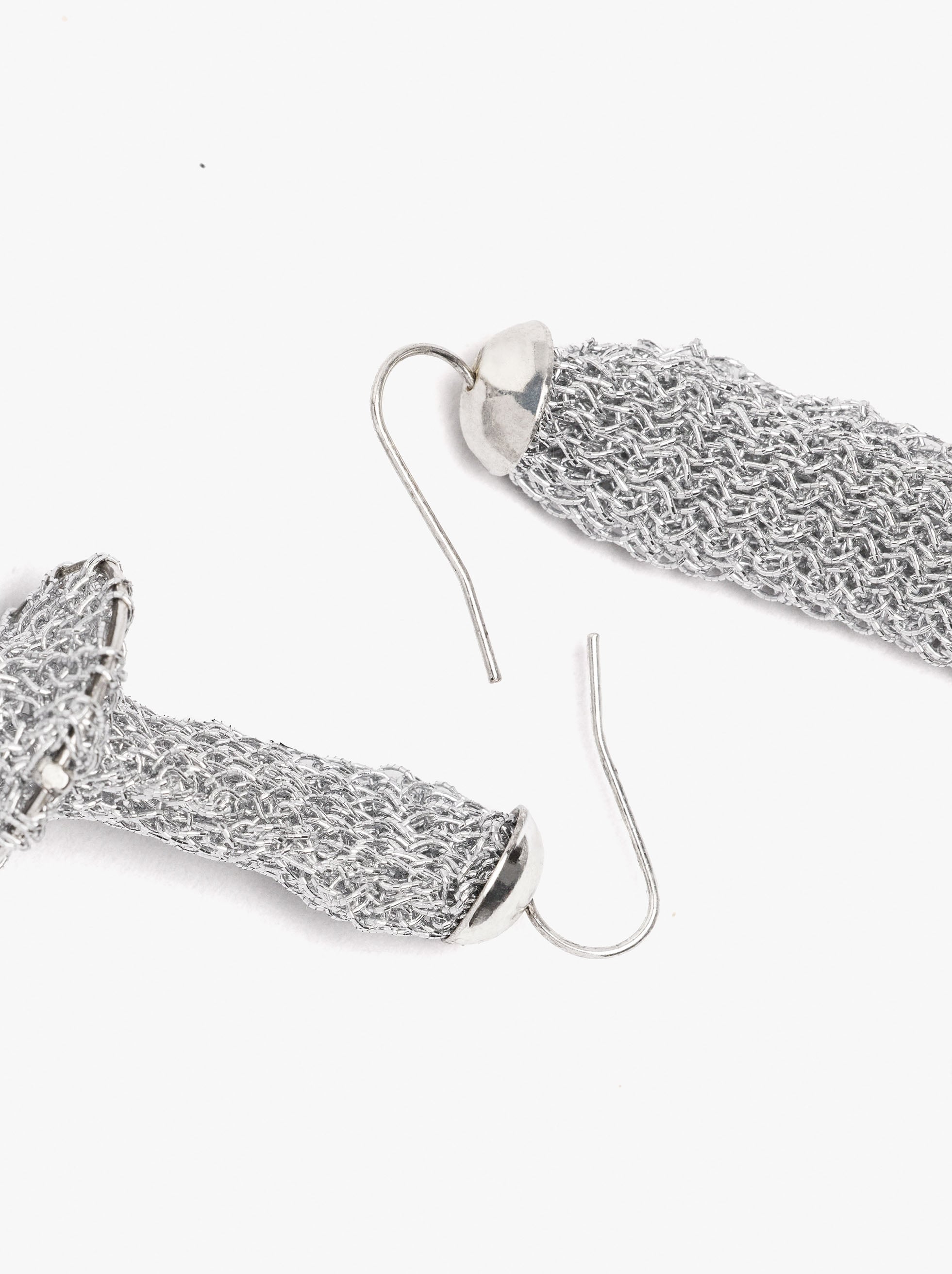Pendientes Asimétricos Con Cascabeles