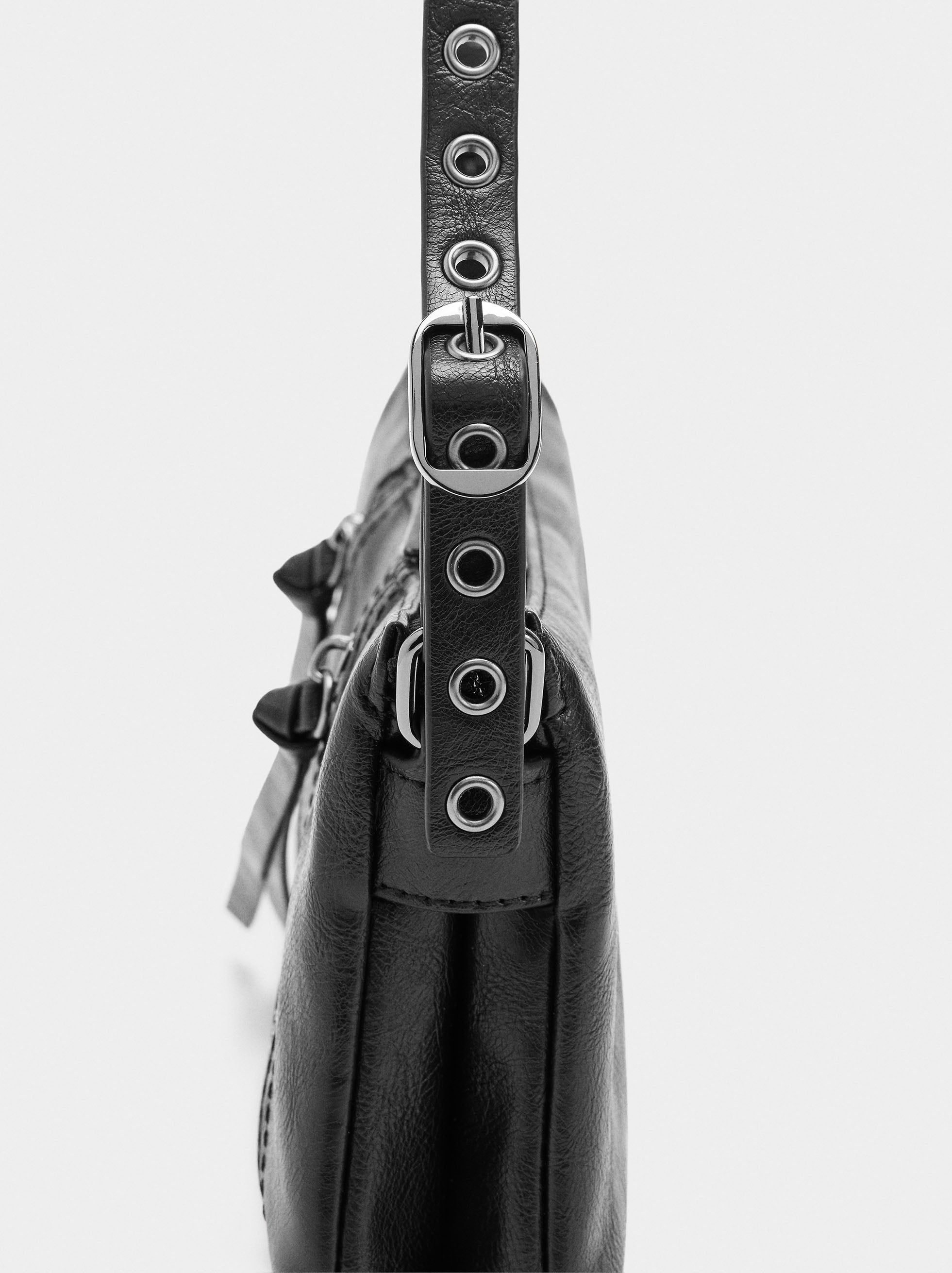 Bolso De Hombro Efecto Desgastado