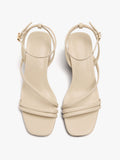 Sandalias Monocromáticas De Tacón Ancho