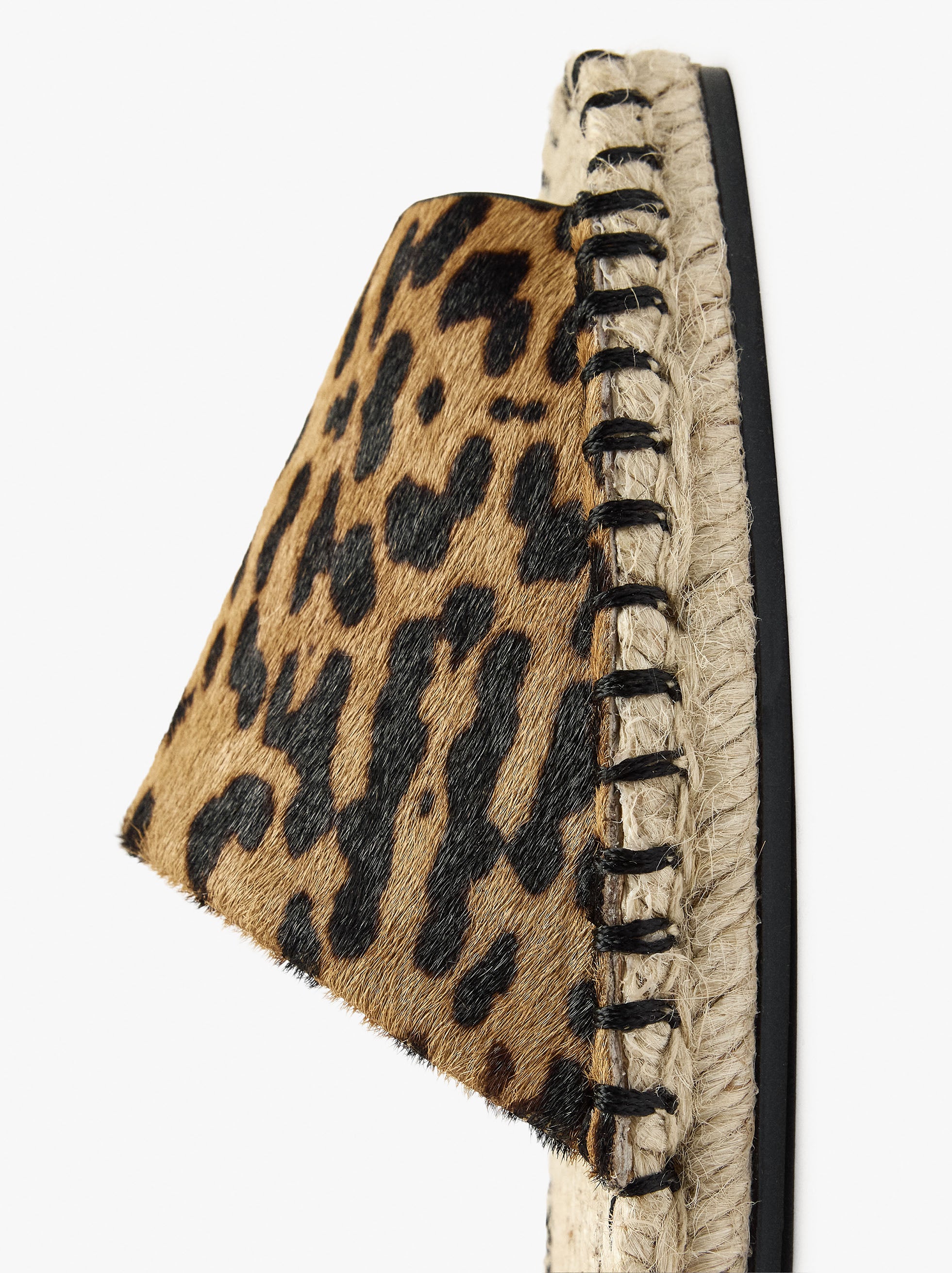 Alpercatas De Piel Estampado Animal