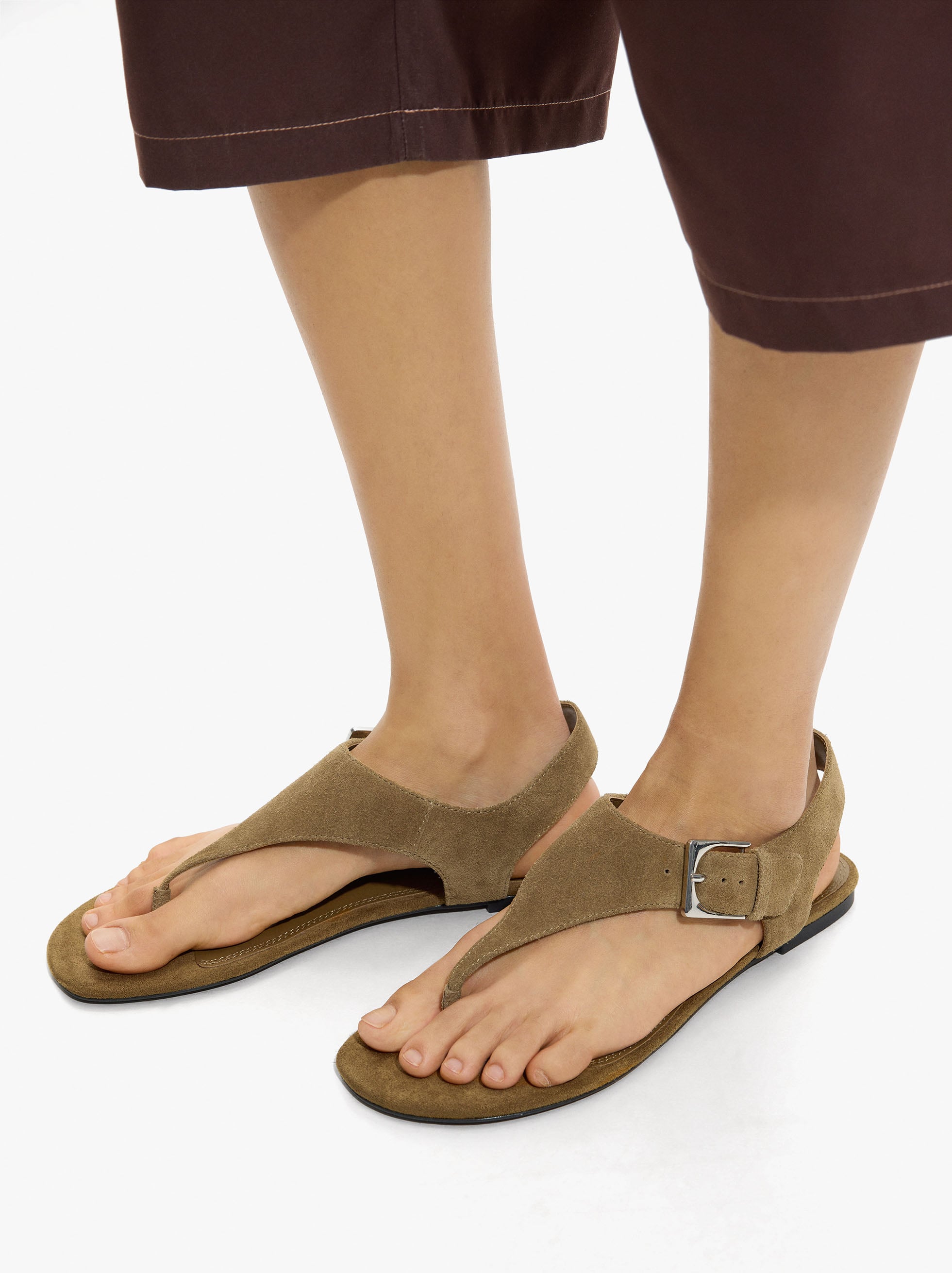 Sandalias Rasas De Piel Con Hebilla
