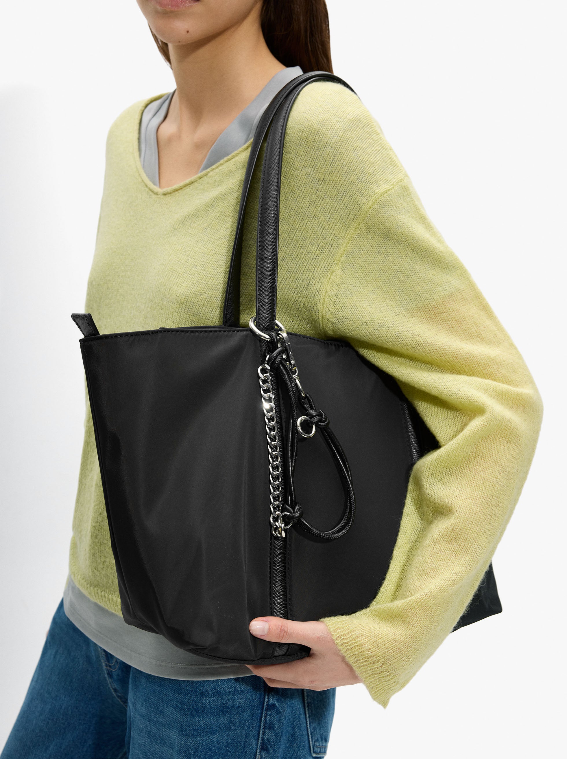 Bolso Shopper De Nylon Con Colgante
