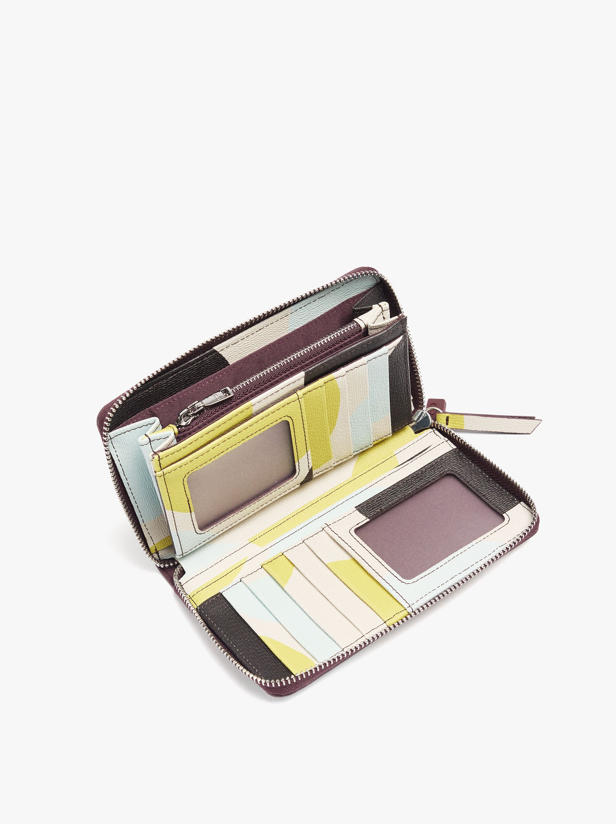 Cartera Estampada Con Textura