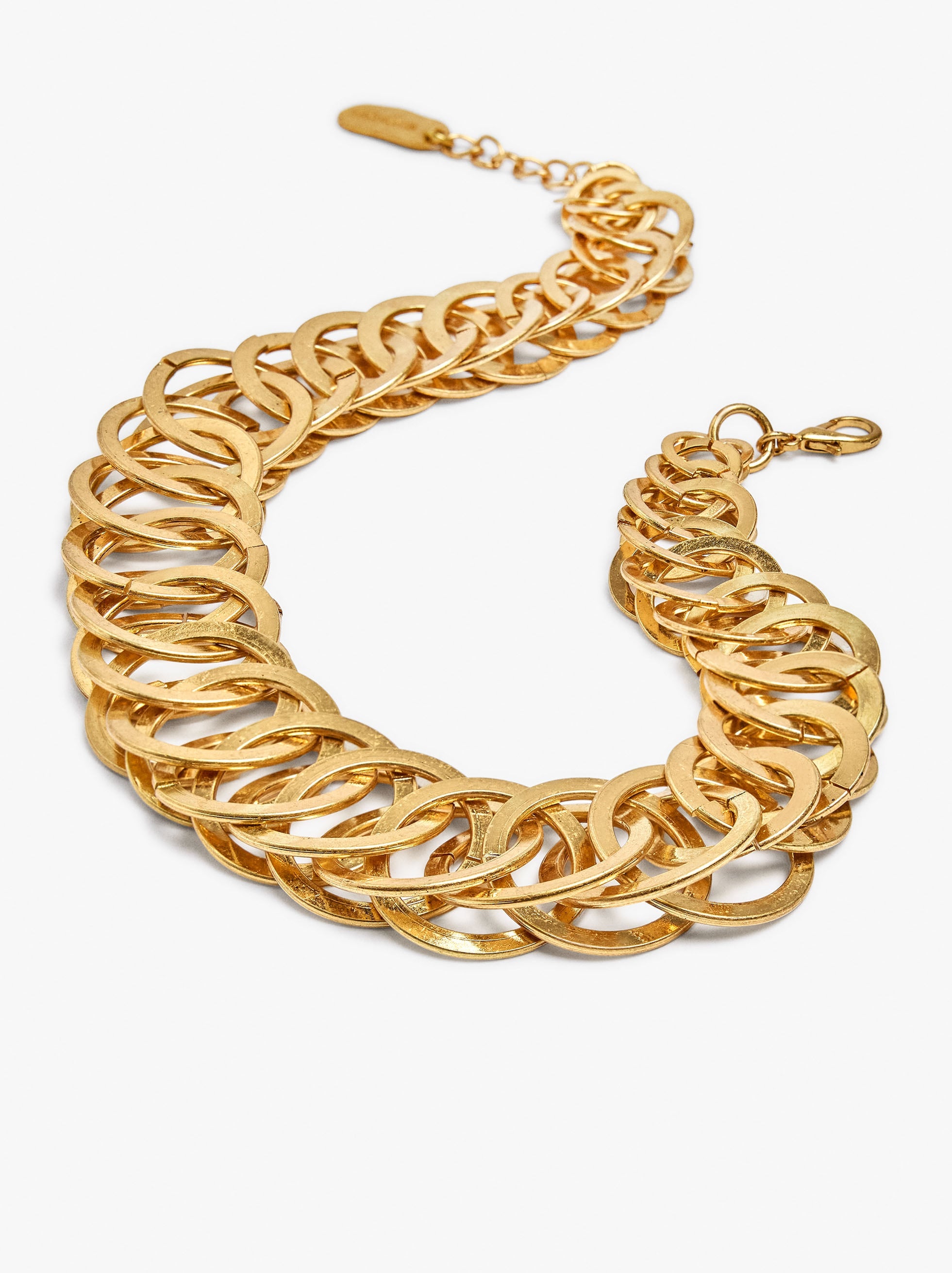 Collar Corto Con Aros Entrelazados
