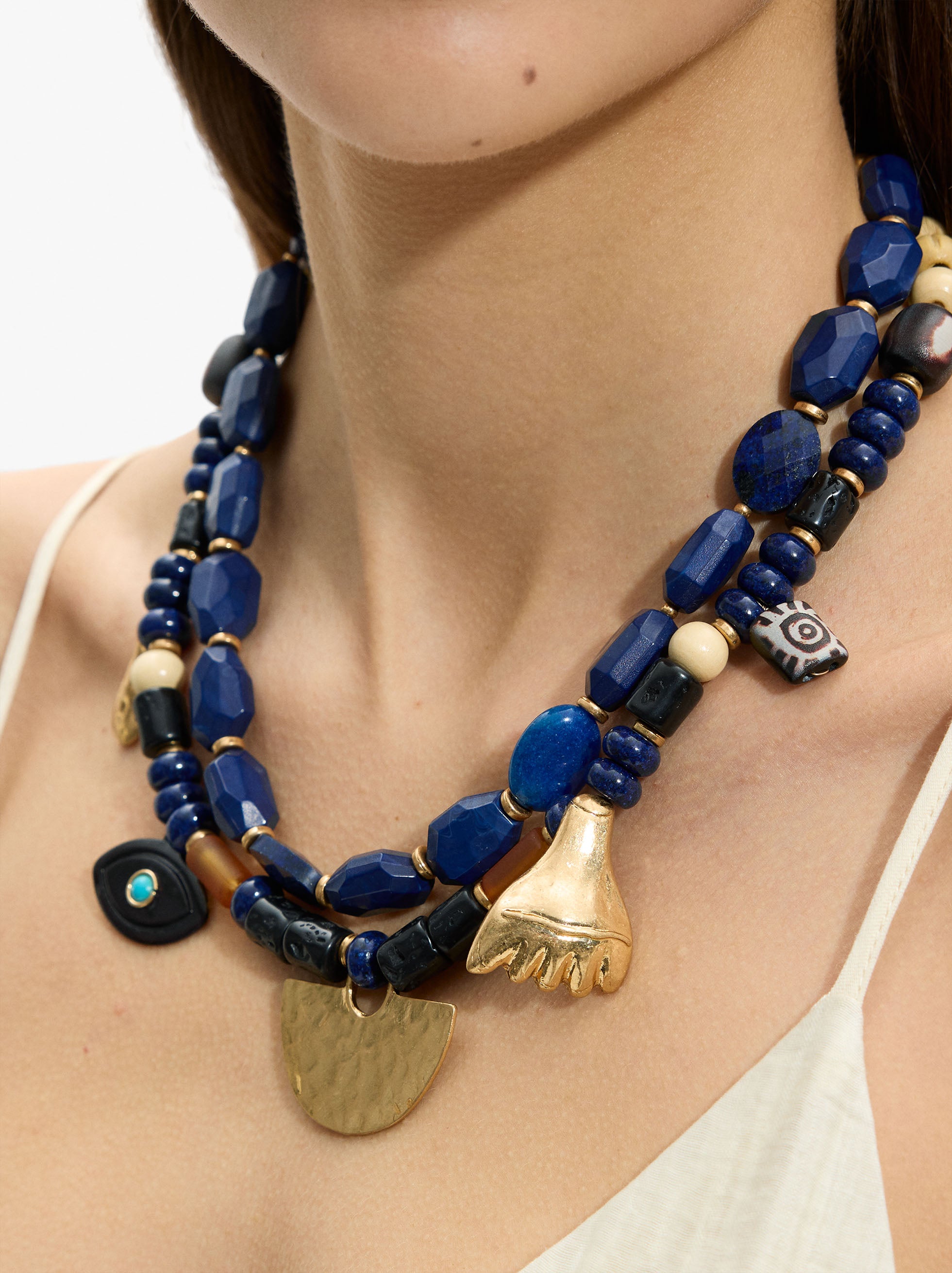 Collar Corto Doble Con Piedras Y Colgantes