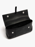 Bolso De Hombro Con Solapa Y Tachuelas