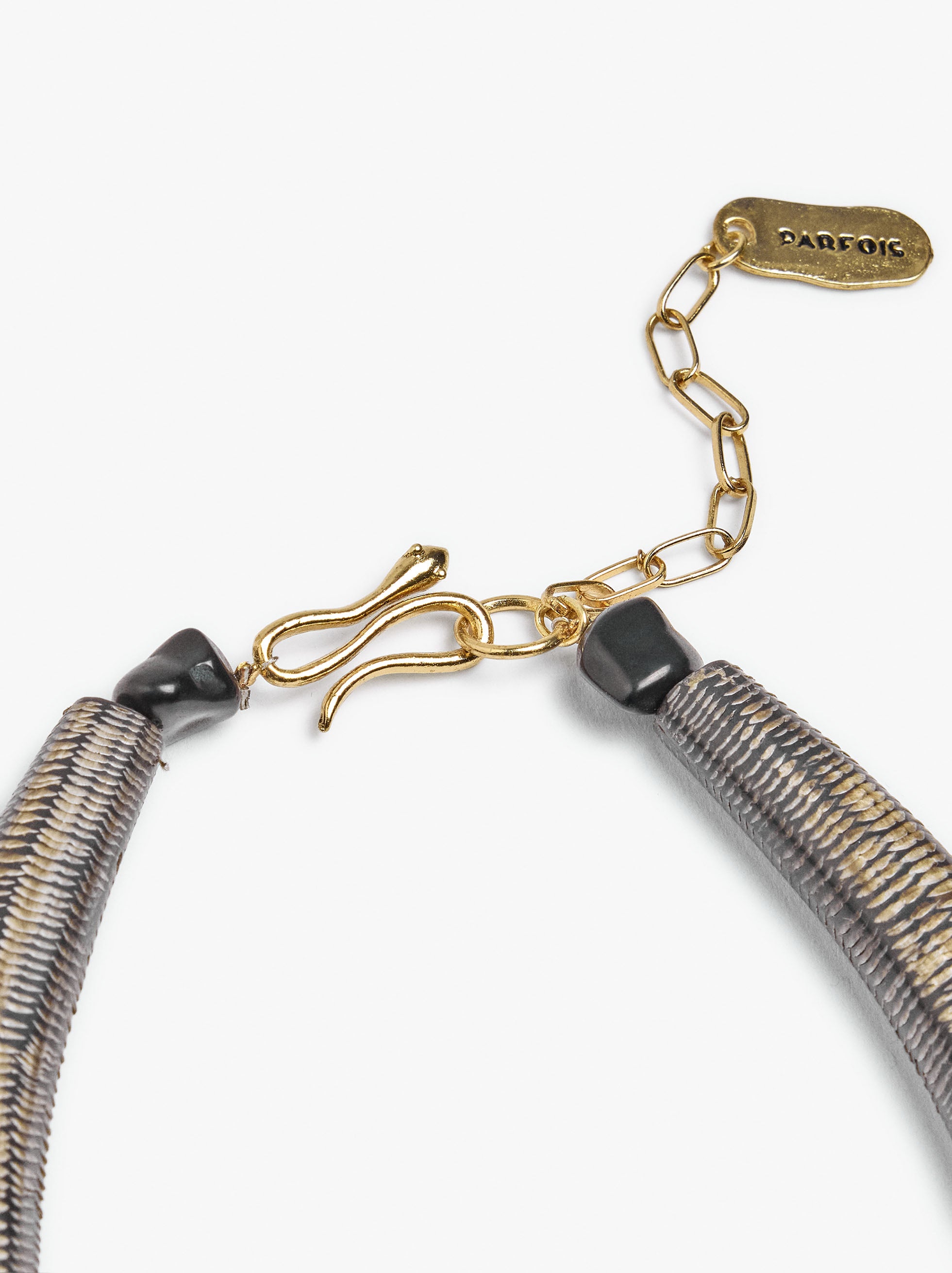 Collar Corto Segmentado Maxi Con Cuentas