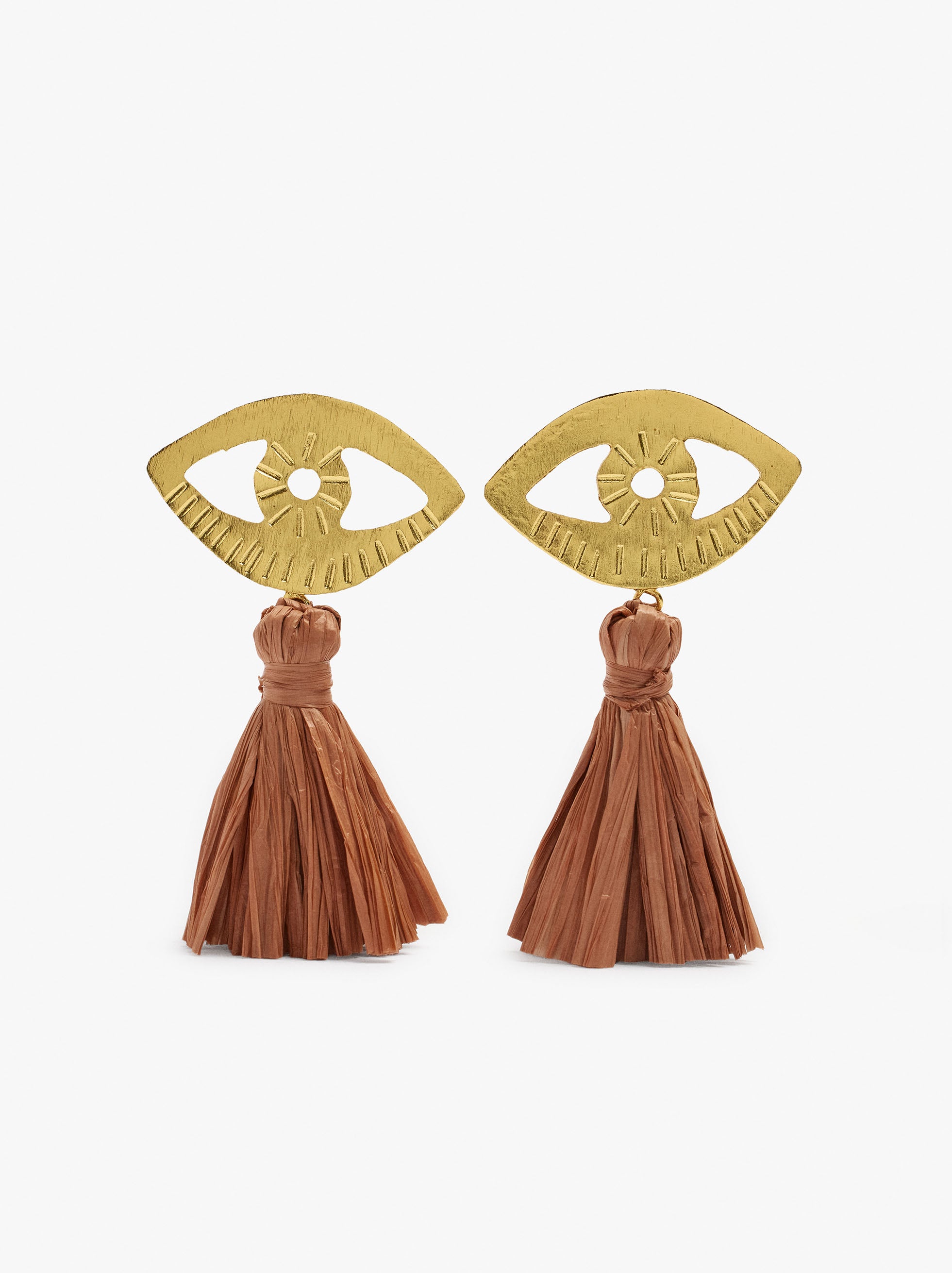 Pendientes Largos Ojos Con Rafia